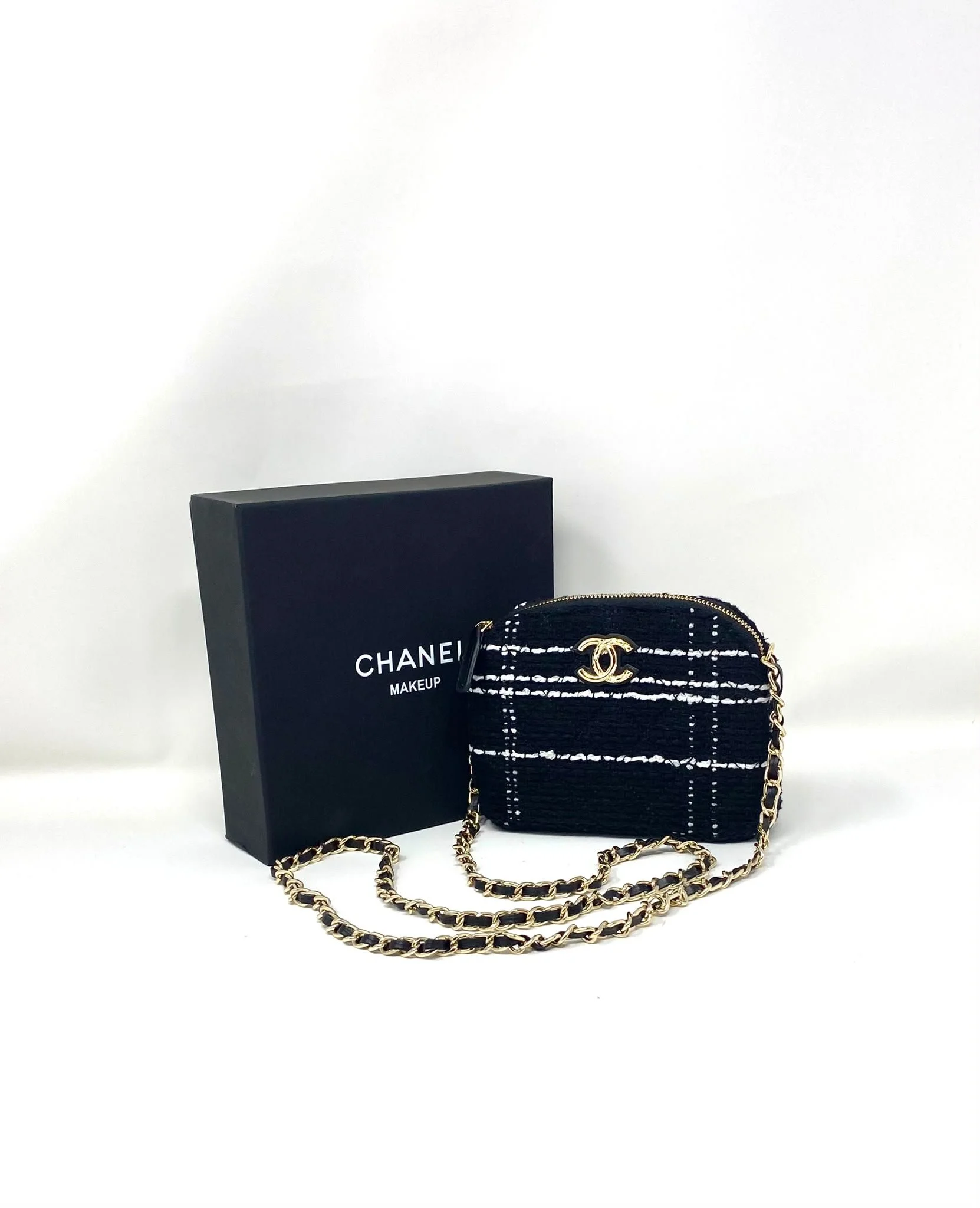 CHANEL Beauty Tweed Mini Makeup Bag – Black & White, (VIP Gift, New in Box with Dust bag), Made in Italy