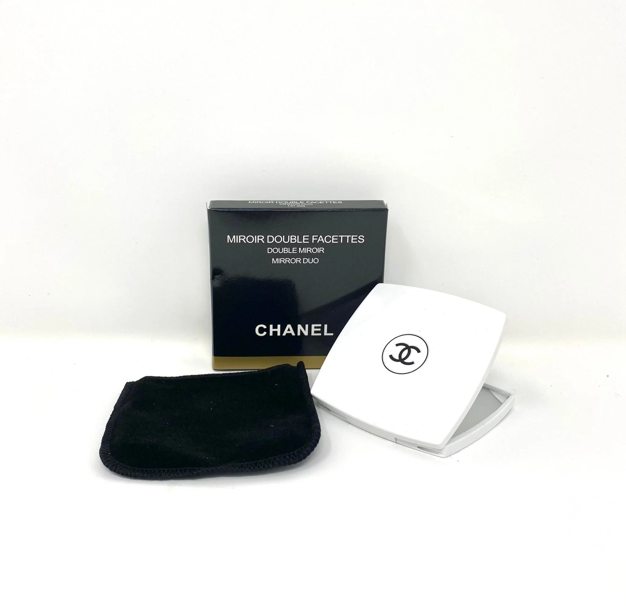 CHANEL Beauty CC White Double Facette Makeup Compact Mirror New/Box (VIP Gift)