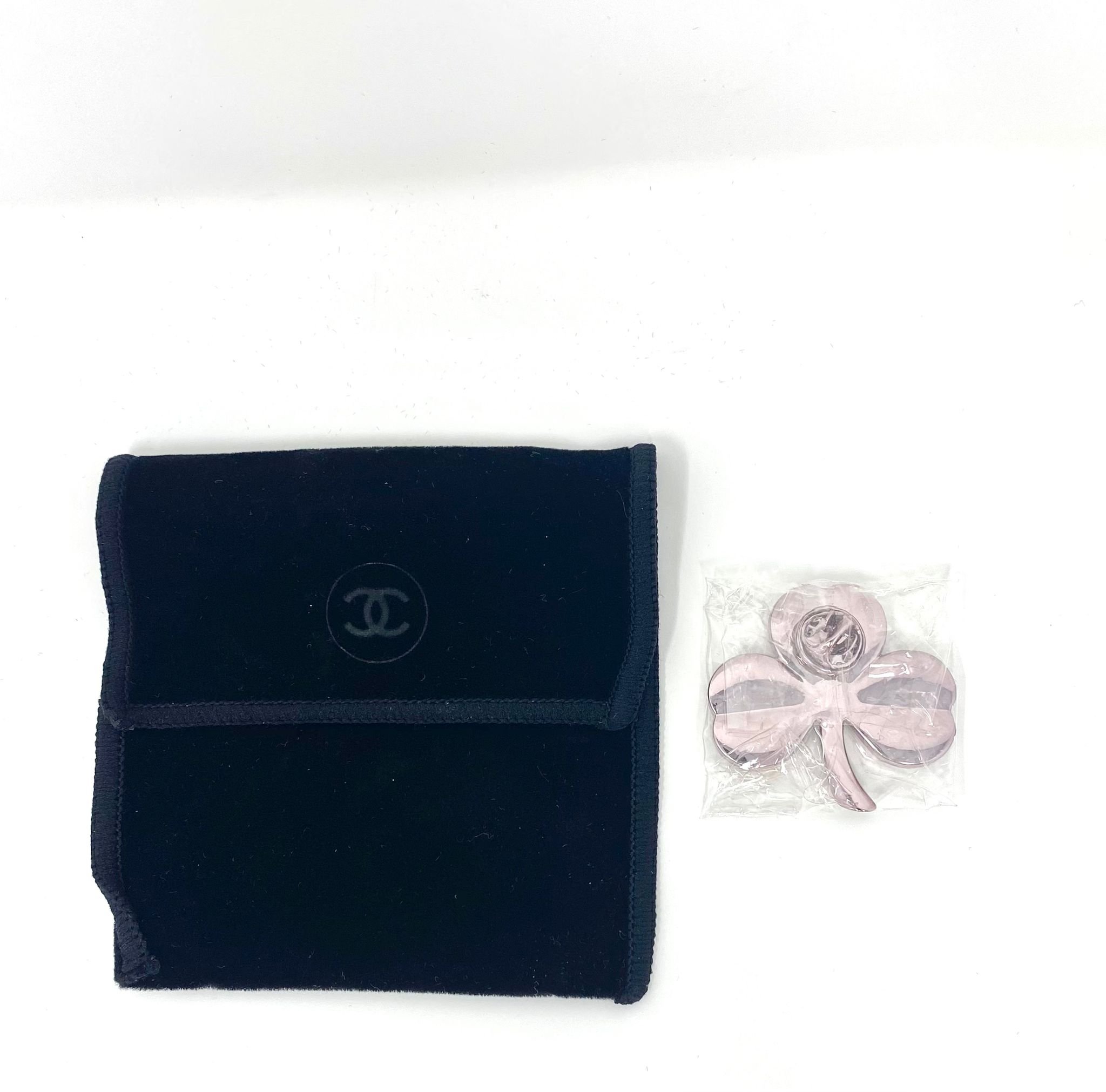 CHANEL Beauty Rose Pink Clover Flower Brooch Pin with Velvet Pouch (VIP Gift)