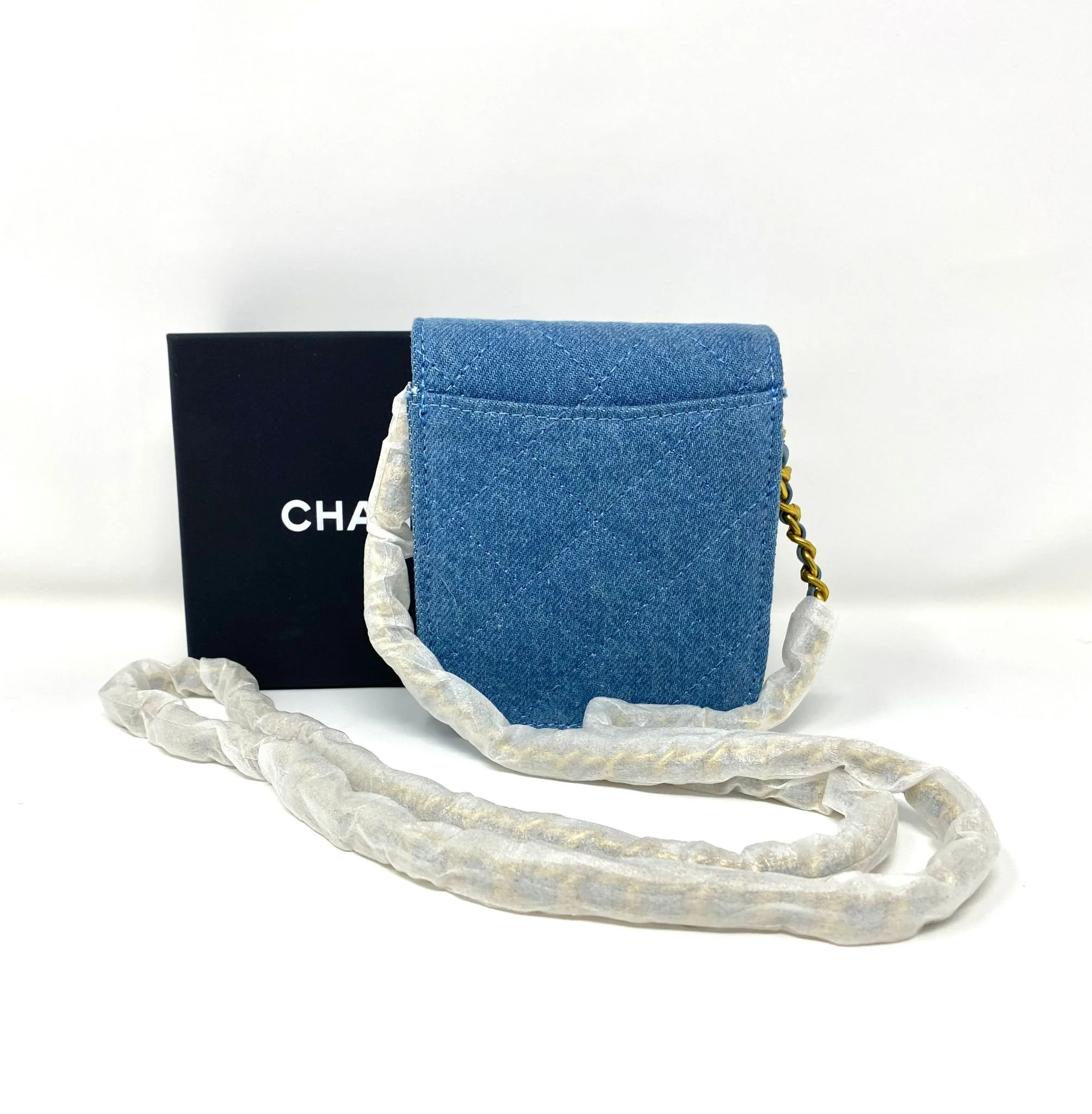 CHANEL Beauty Blue Denim Makeup Bag with Gold-toned Chain (VIP Gift with Box) Made in Italy