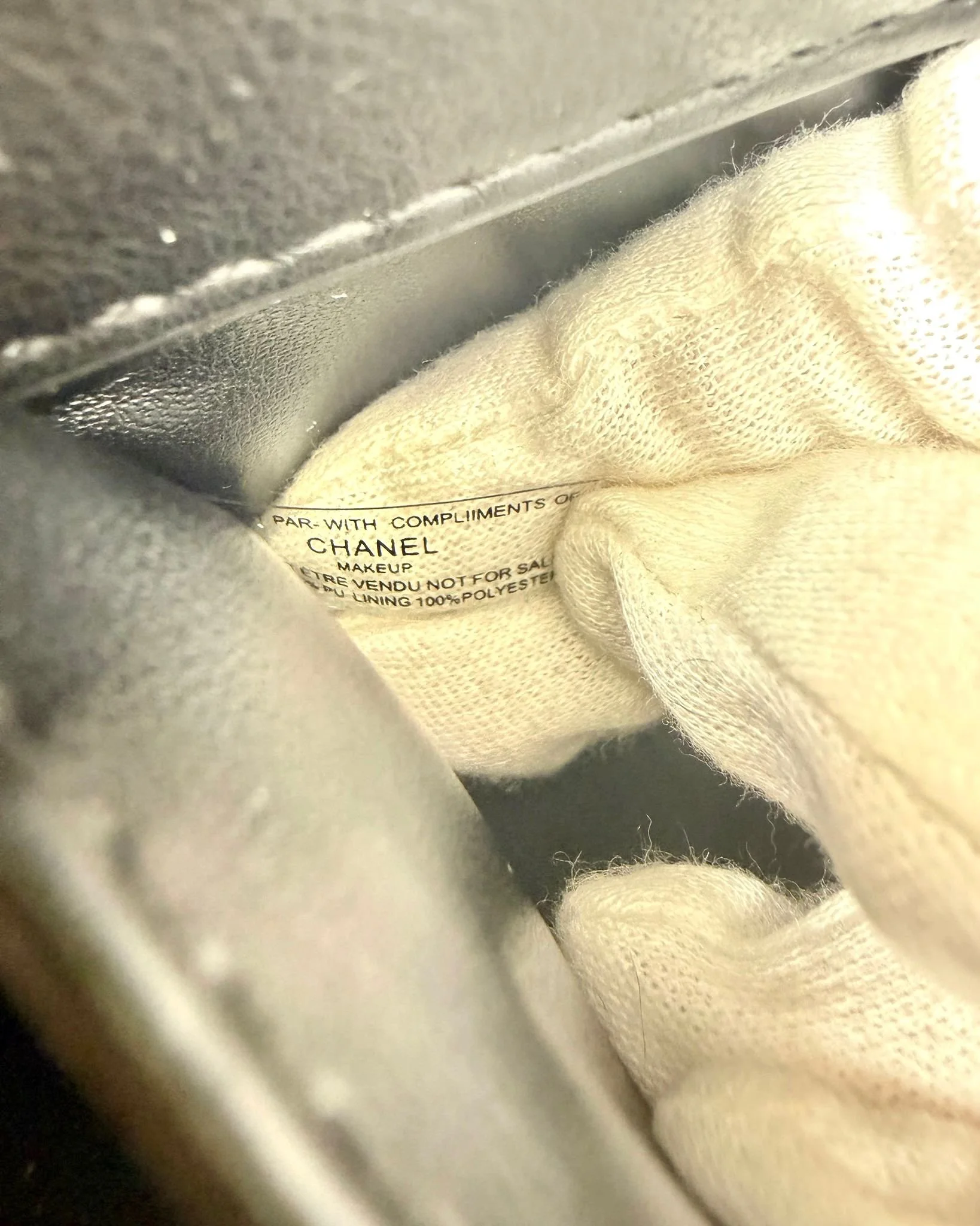 CHANEL Beauty Black Quilted Makeup Bag on Chain With Box (VIP Gift) Italy