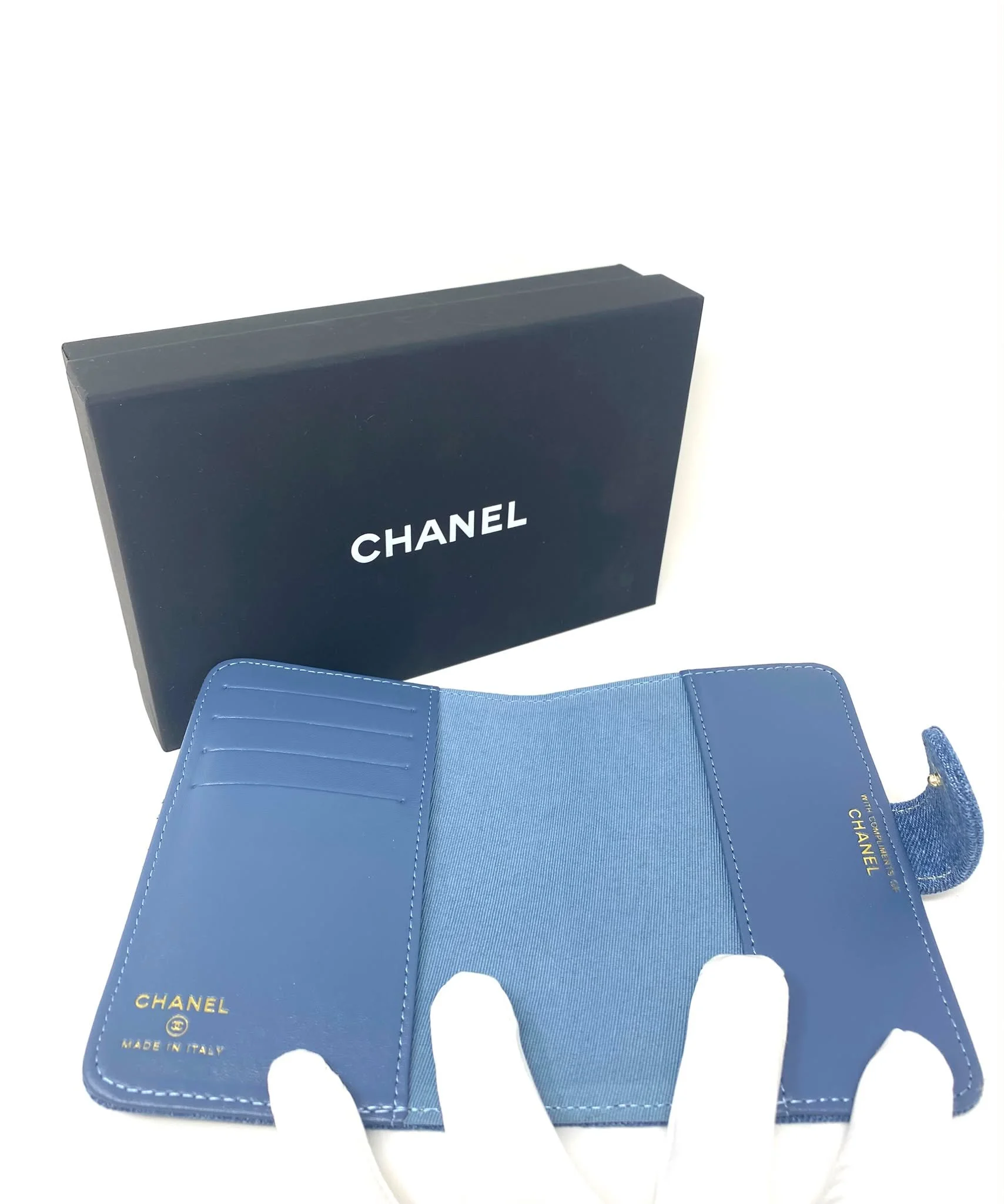 CHANEL Beauty CC Logo Blue Denim Passport Holder with Box (VIP Gift)