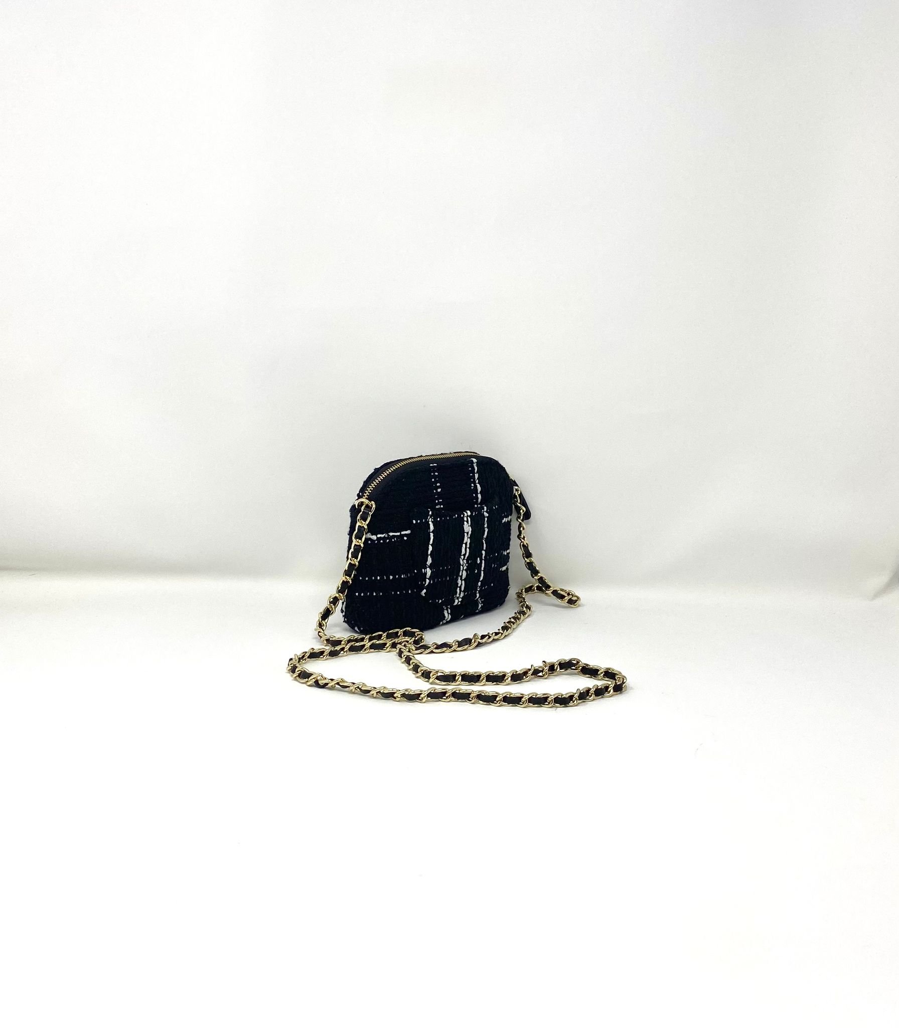 CHANEL Beauty Tweed Mini Makeup Bag – Black & White, (VIP Gift, New in Box with Dust bag), Made in Italy