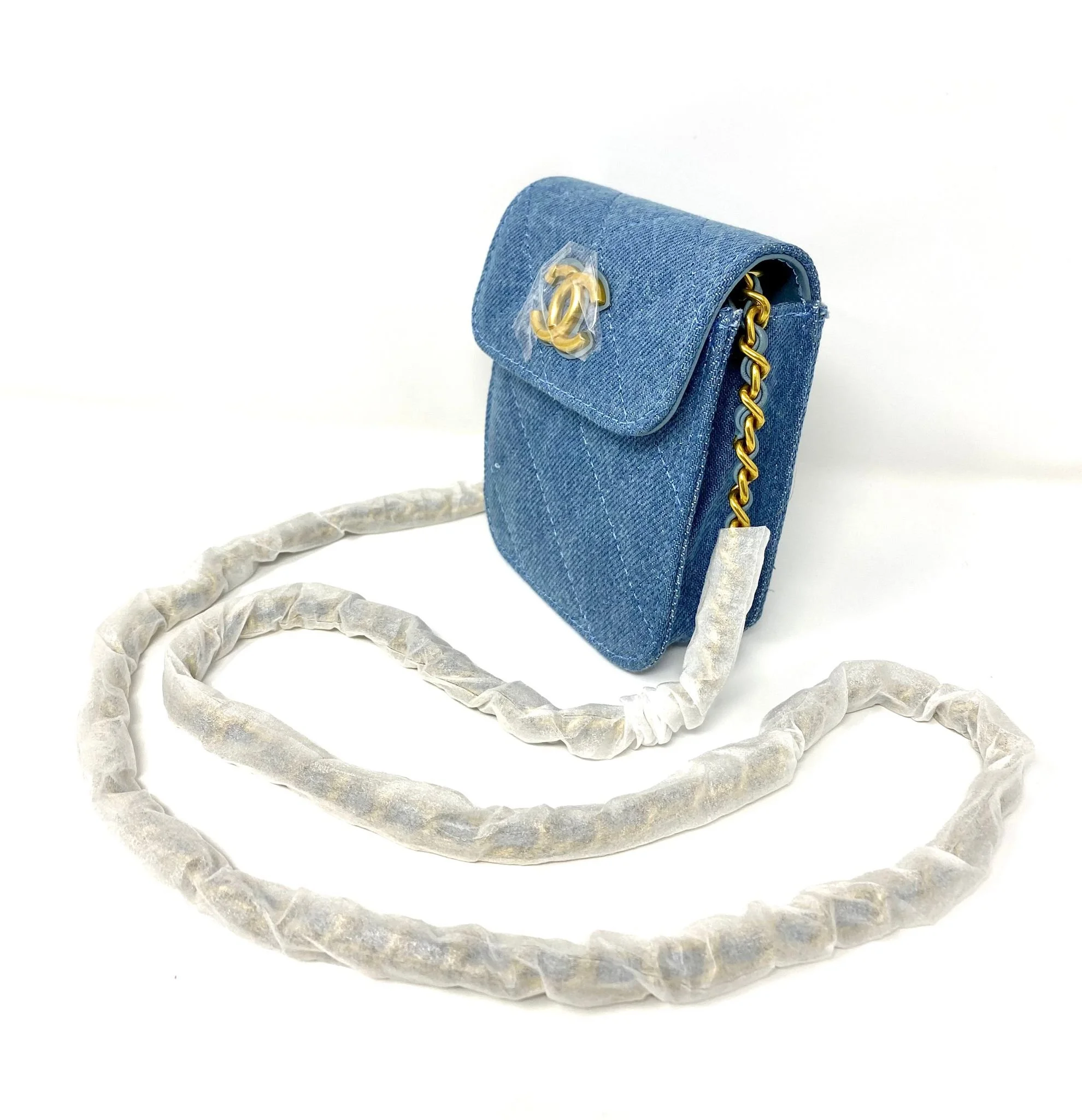 CHANEL Beauty Blue Denim Makeup Bag with Gold-toned Chain (VIP Gift with Box) Made in Italy