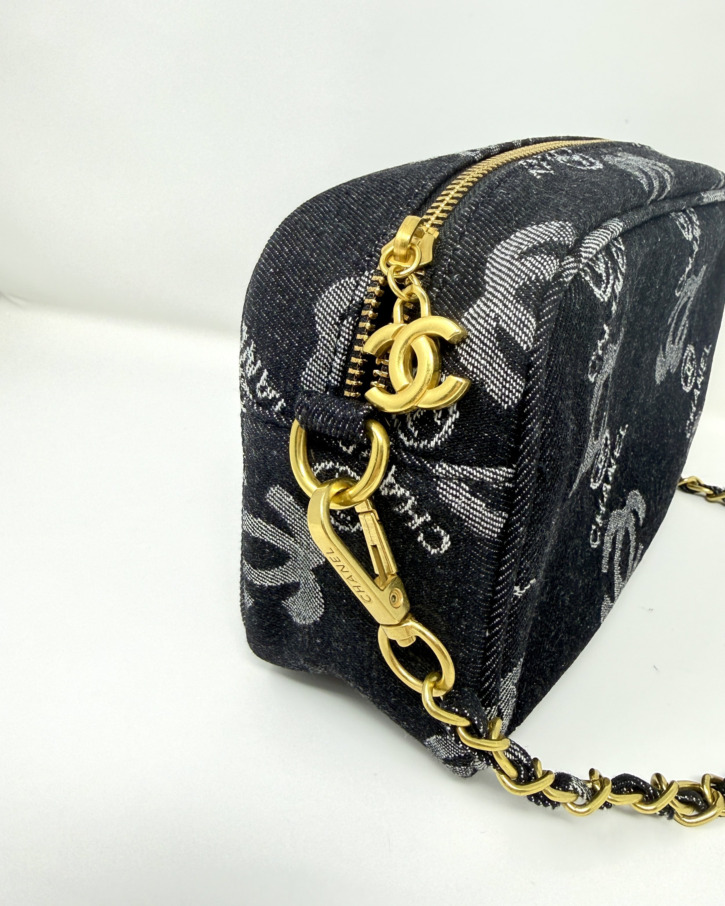CHANEL Beauty Black Denim Makeup Bag with Gold-toned Chain Strap (VIP Gift) Made in Italy