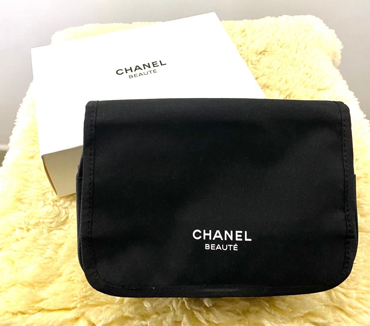 CHANEL Large Black Hanging Makeup Case w/ Box (VIP Gift) Logo Travel Beauty Bag