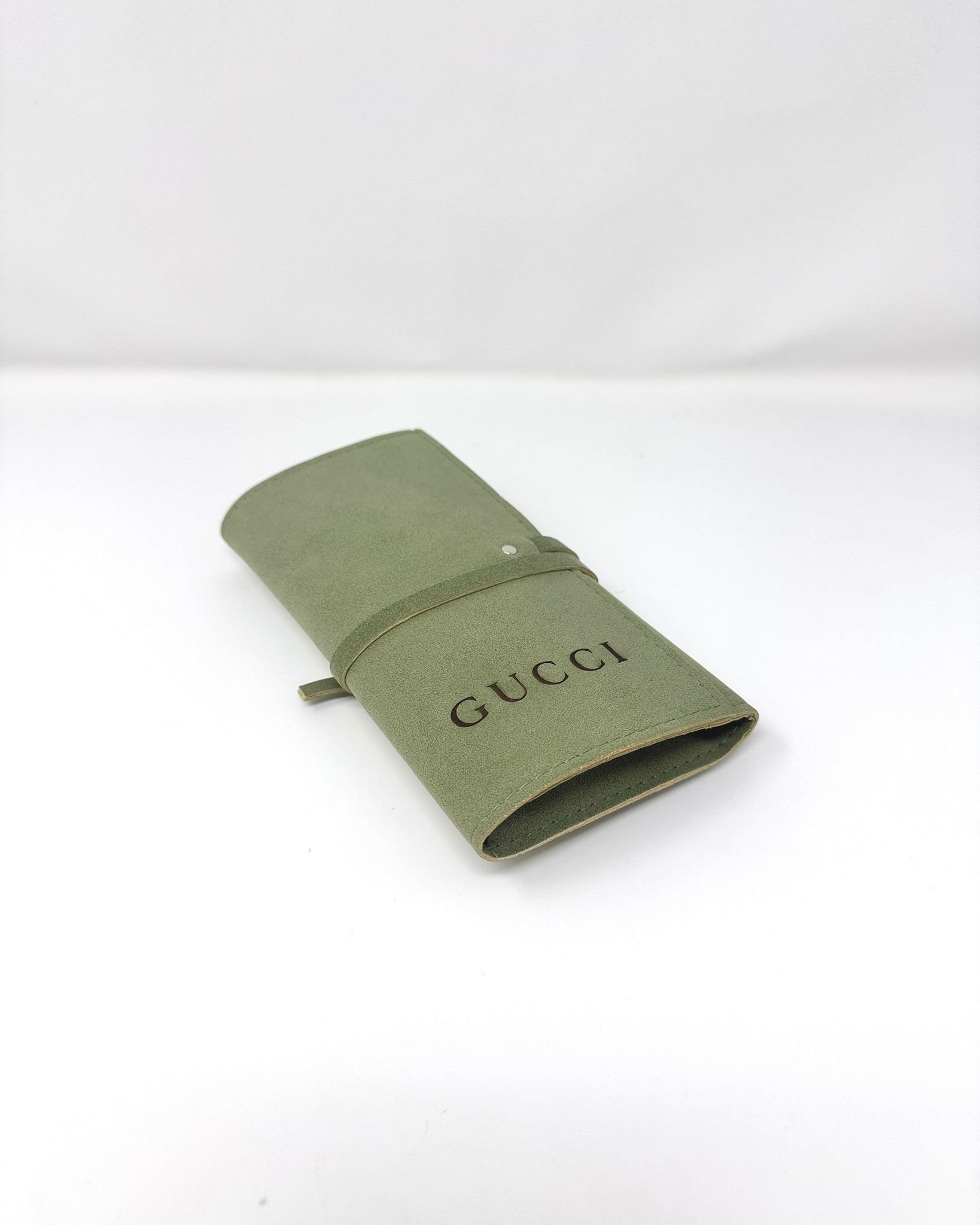 Gucci Beauty Makeup Brush Set of 10 with Sage-green Cosmetic Bag (VIP Gift)