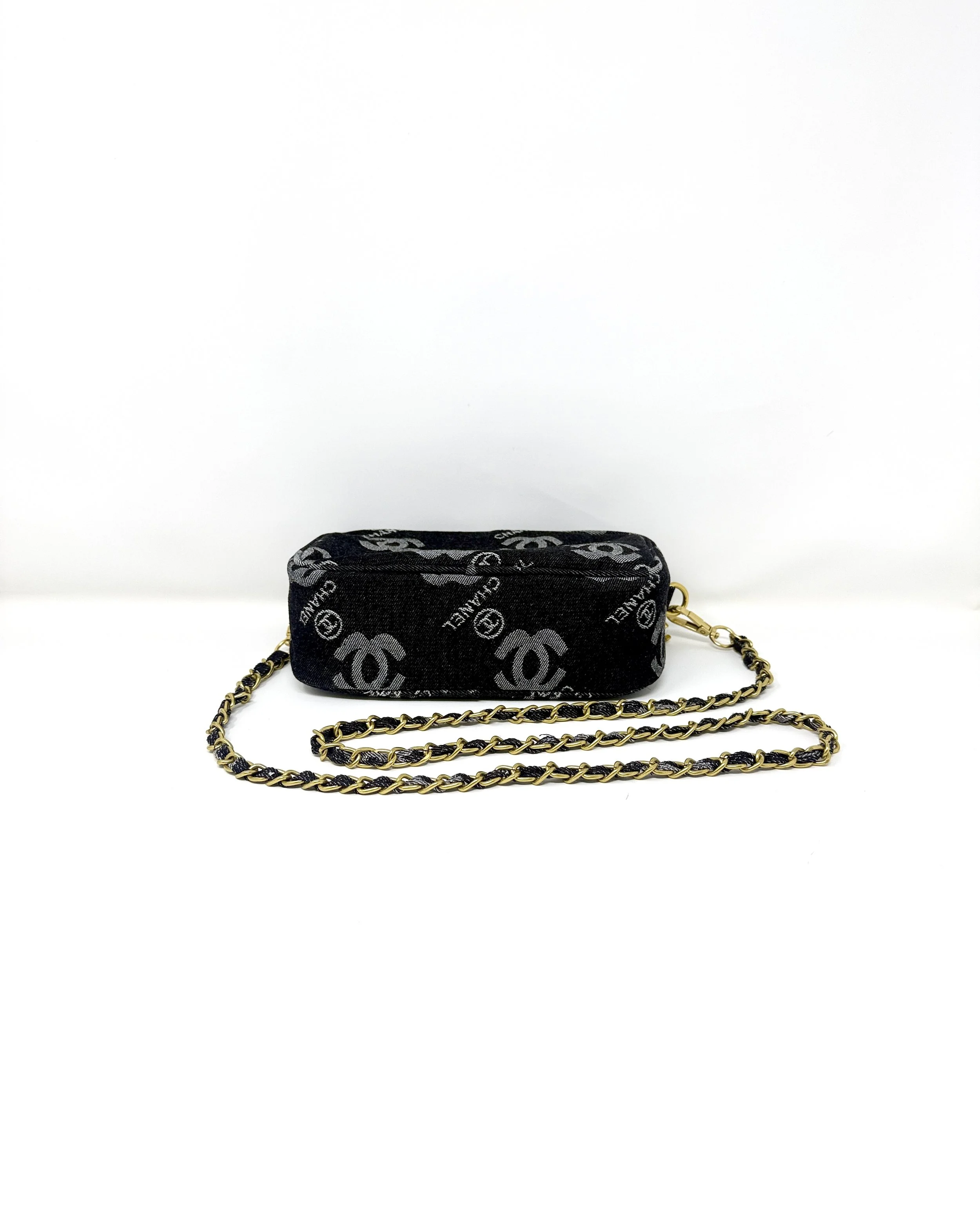 CHANEL Beauty Black Denim Makeup Bag with Gold-toned Chain Strap (VIP Gift) Made in Italy
