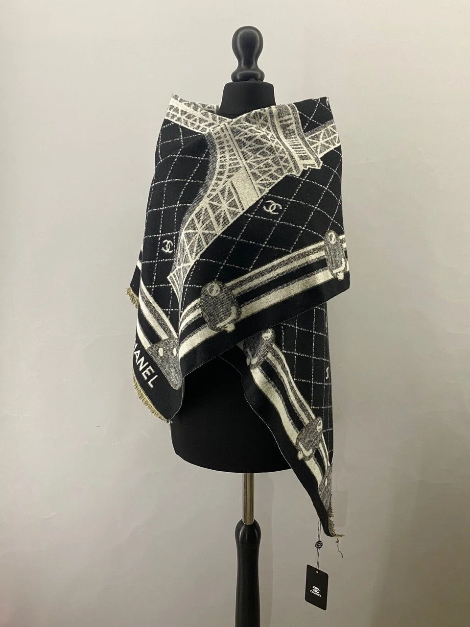 Large CHANEL Beauty Black & Ivory Cashmere Silk Scarf Made in France – Eiffel Tower_CC Logo, New with Tag_Box (VIP Gift) 65cm x 195cm