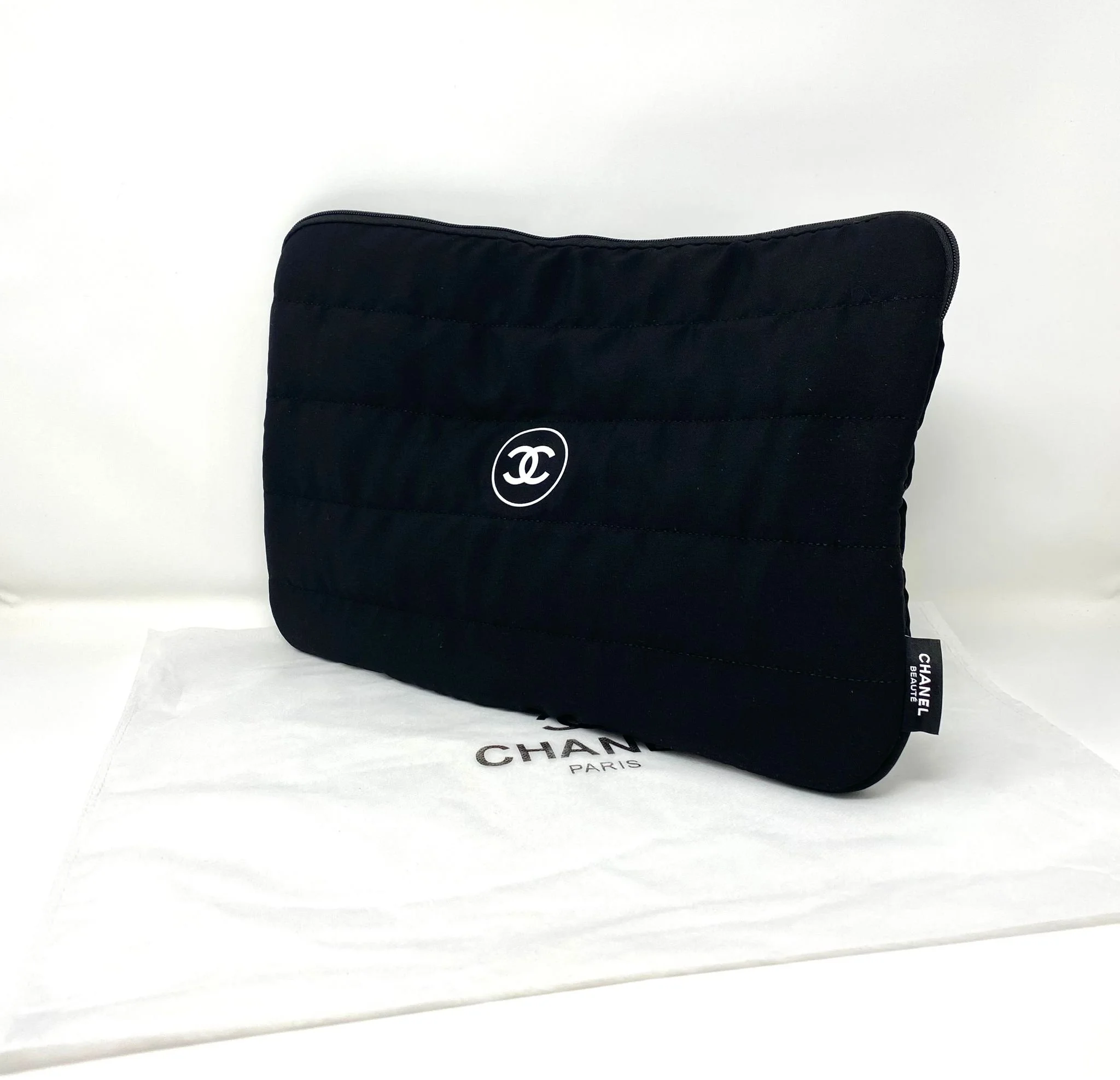 Large CHANEL Beauty Black Quilted Makeup Bag Puffy Cosmetic Bag (VIP Gift with Pouch)