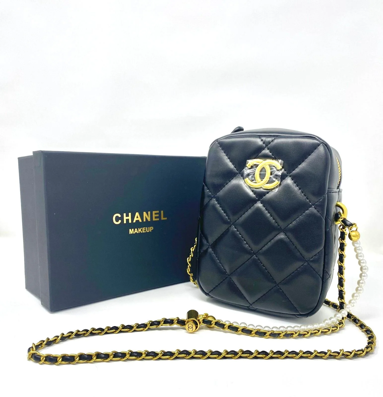 CHANEL Beauty CC Black Matelassé Quilted Makeup Bag on Chain (VIP Gift) With Logo Box, Mini Crossbody, Phone Pouch, Made in Italy