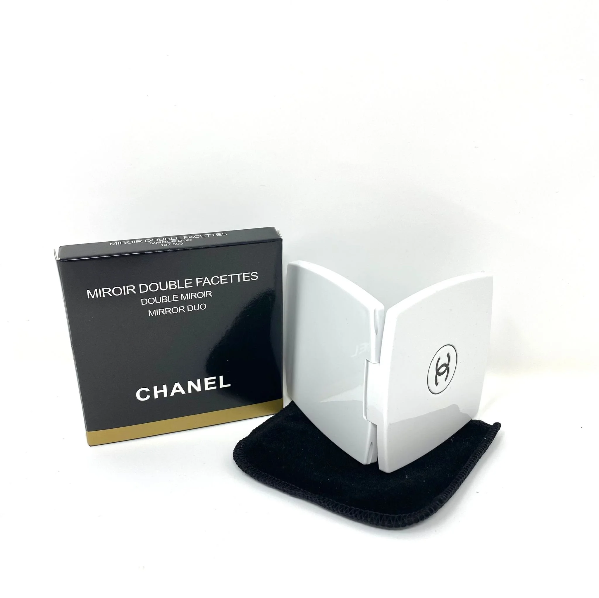 CHANEL Beauty CC White Double Facette Makeup Compact Mirror New/Box (VIP Gift)