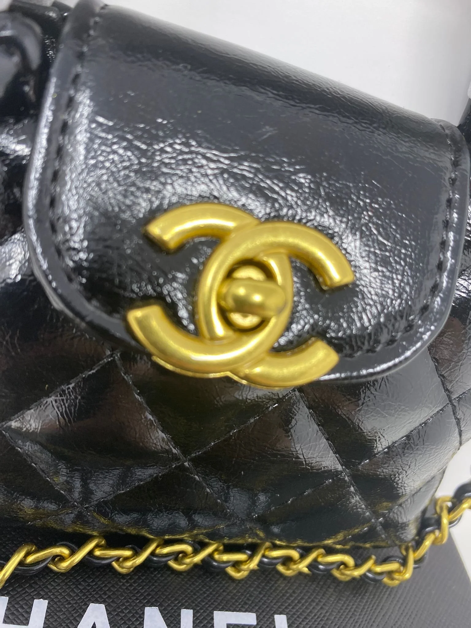 CHANEL Beauty Black Quilted Mini Makeup Bag with Chain – (VIP Gift with Box)  Made in France, Beauty Pouch