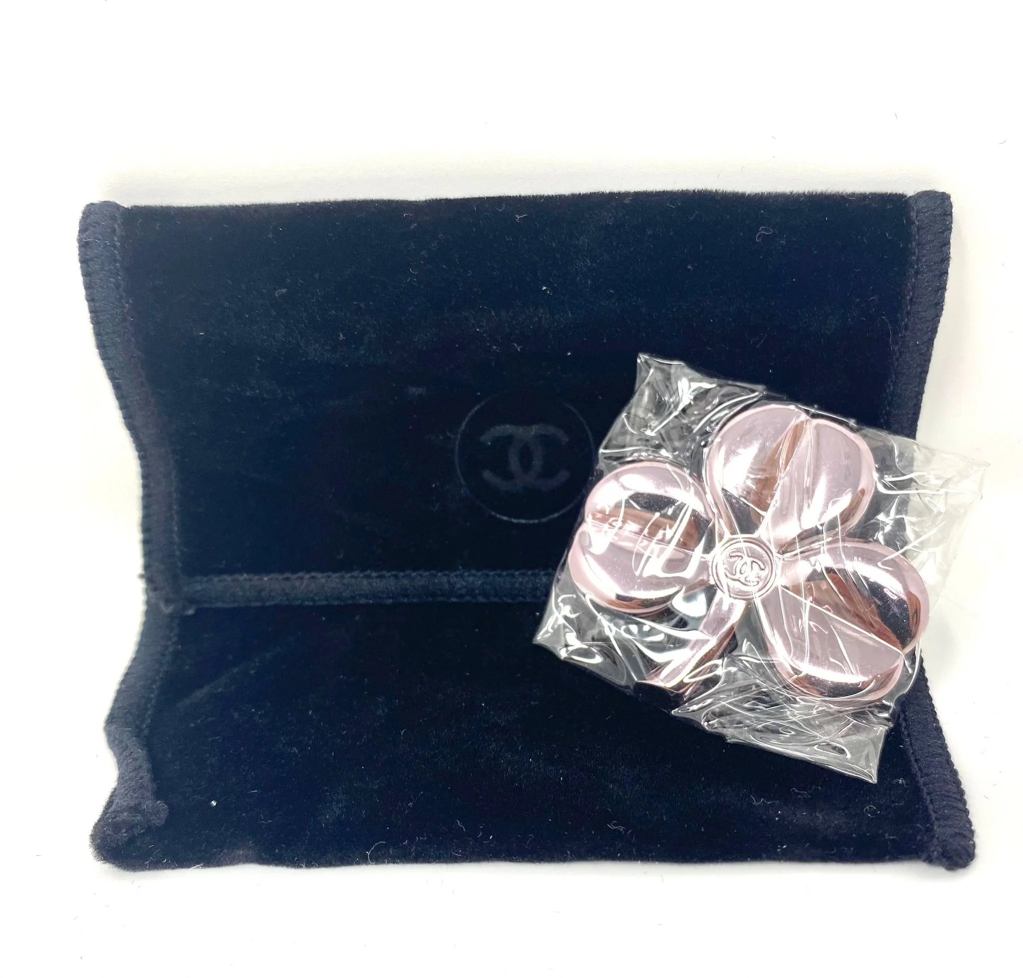 CHANEL Beauty Rose Pink Clover Flower Brooch Pin with Velvet Pouch (VIP Gift)