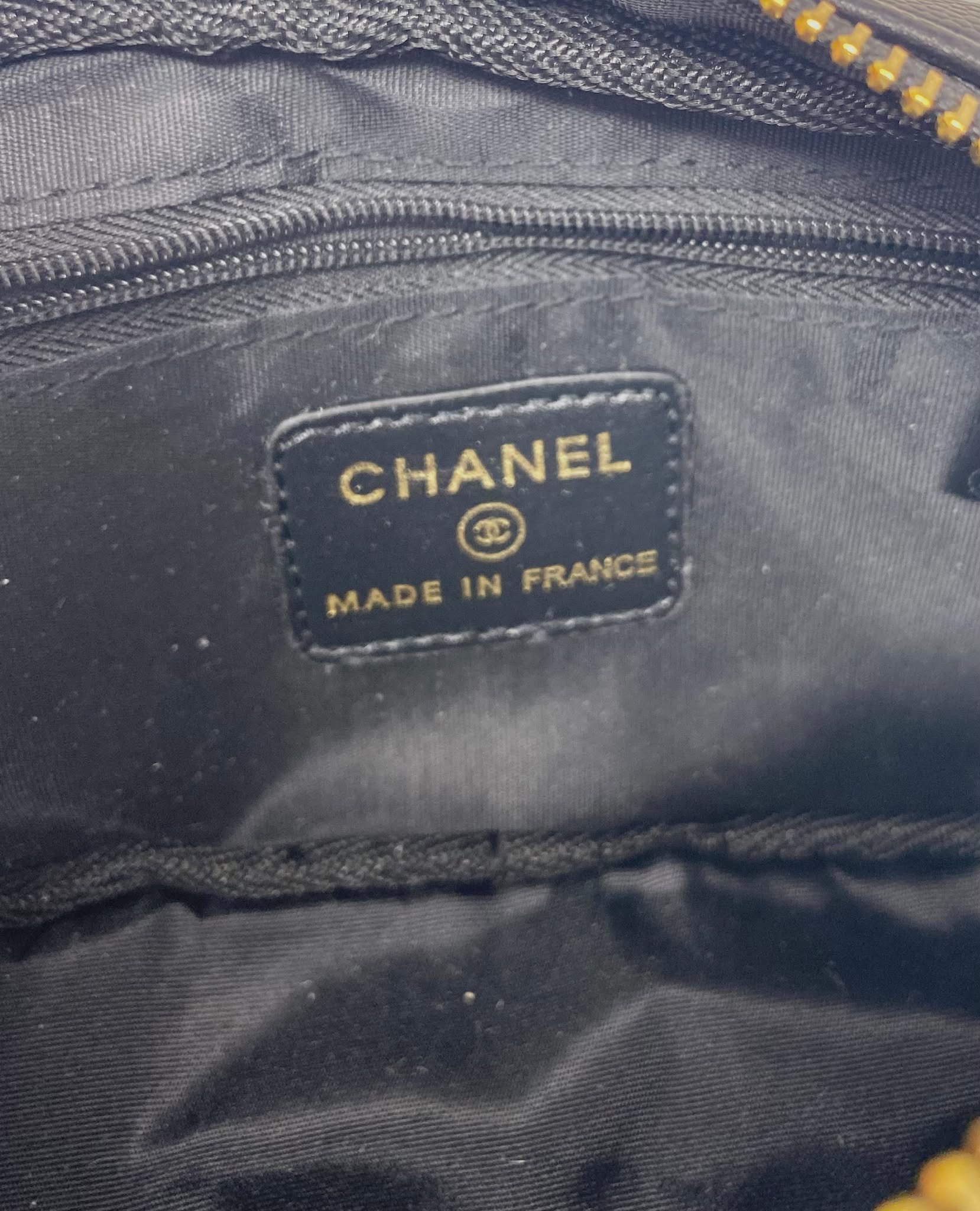CHANEL Beauty Black Quilted Makeup Bag on Chain, VIP Gift with Box, Made in France