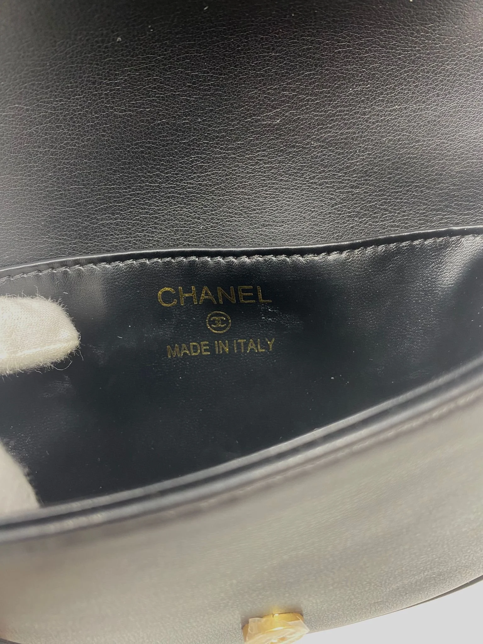CHANEL Beauty Black Quilted Makeup Bag on Chain With Box (VIP Gift) Italy