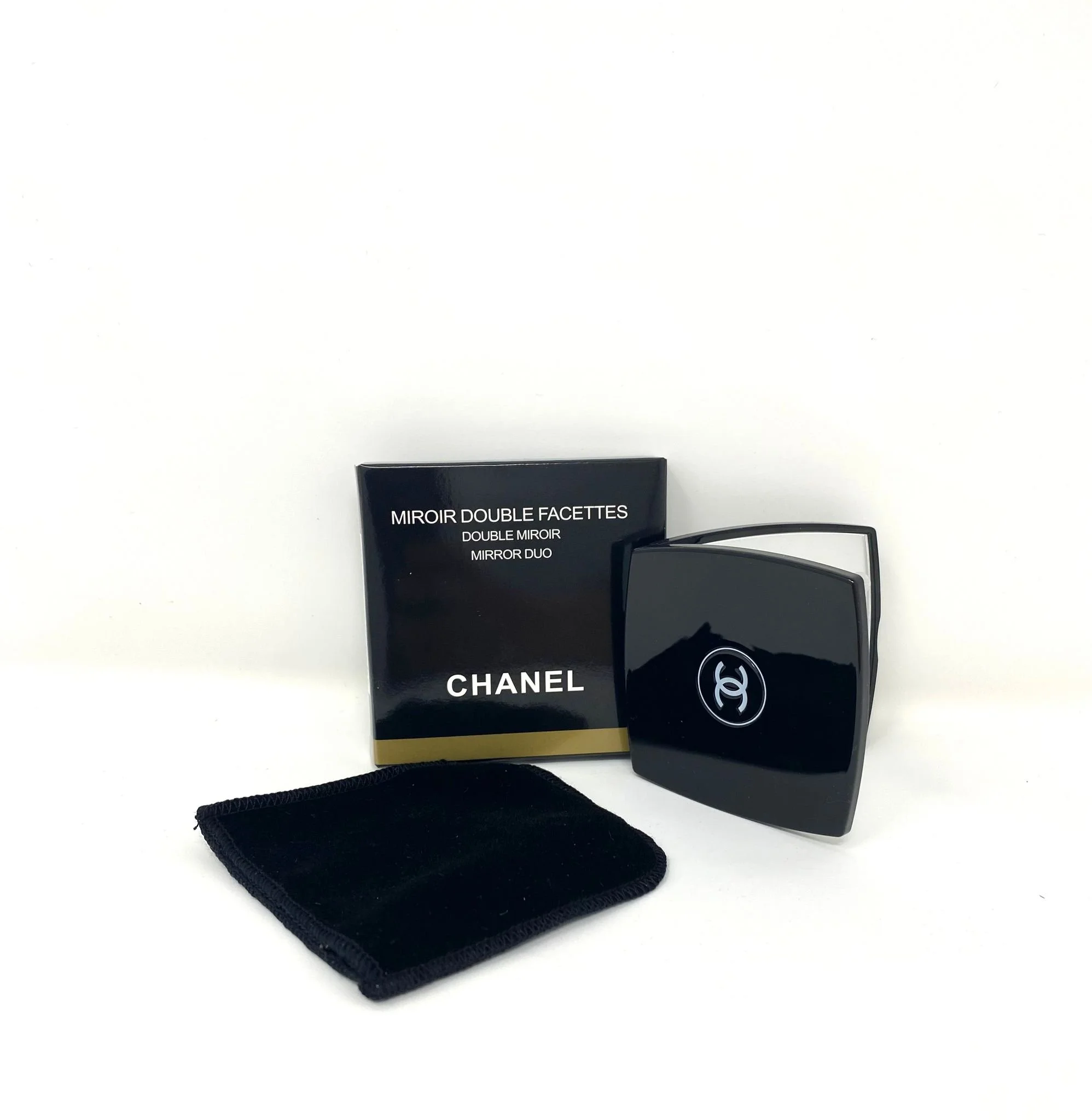 CHANEL Beauty CC Logo Black Double Facette Compact Mirror New/Box (VIP Gift)