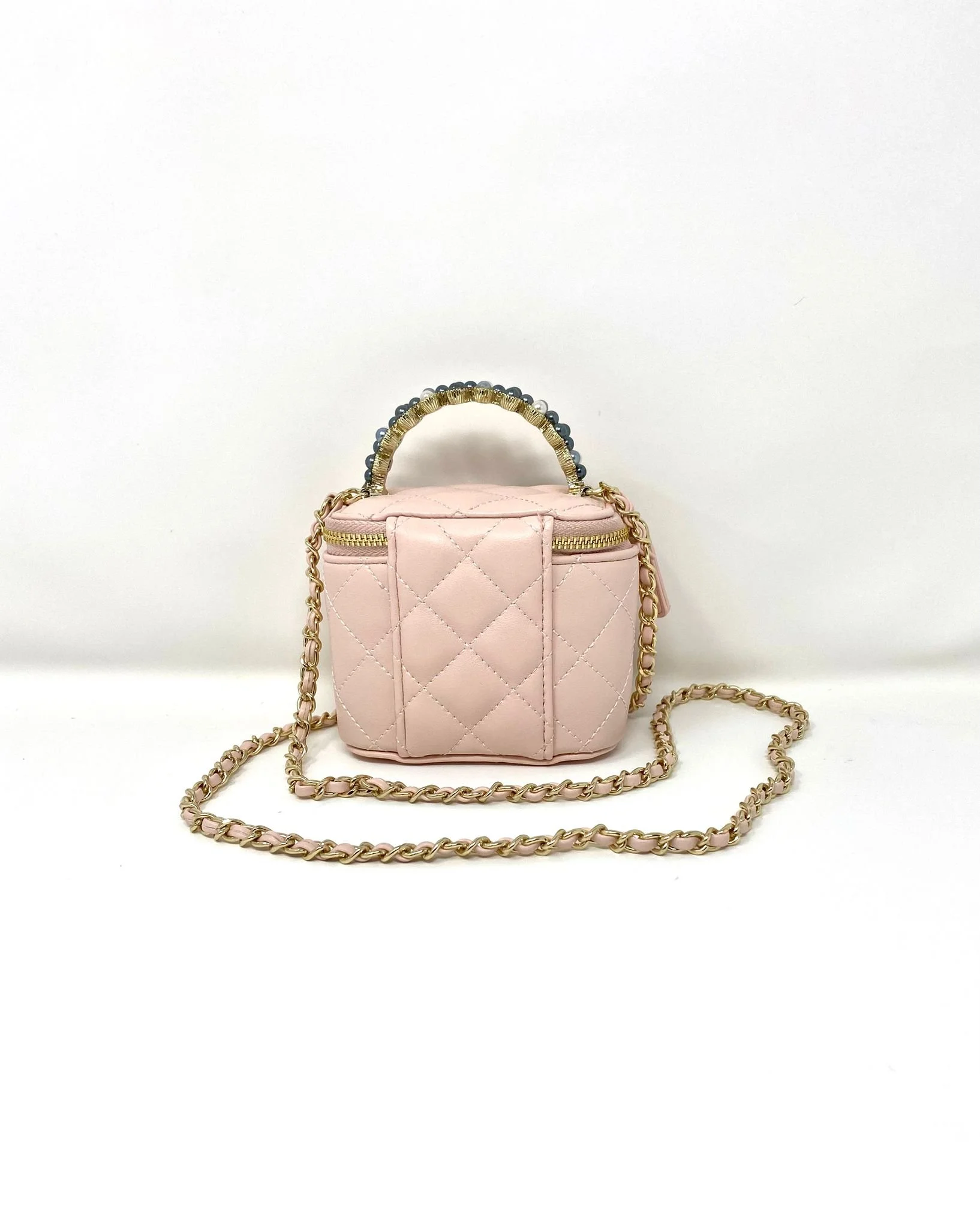 CHANEL Beauty Pink Quilted Makeup Bag with Mirror on Chain (VIP Gift) Made in Italy
