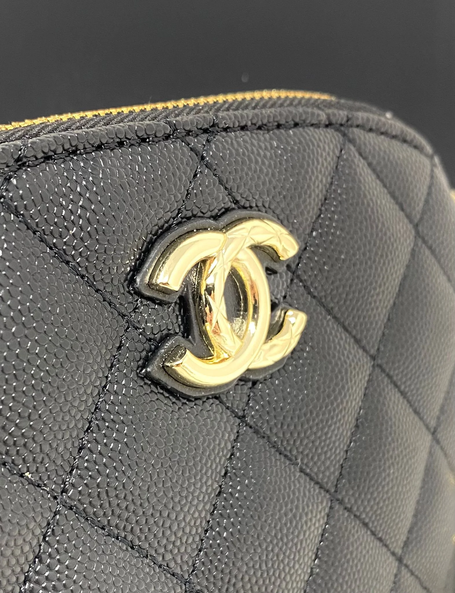 CHANEL Beauty Black Matelasse Quilted Caviar Makeup Bag on Chain (VIP Gift/Box) Made in Italy