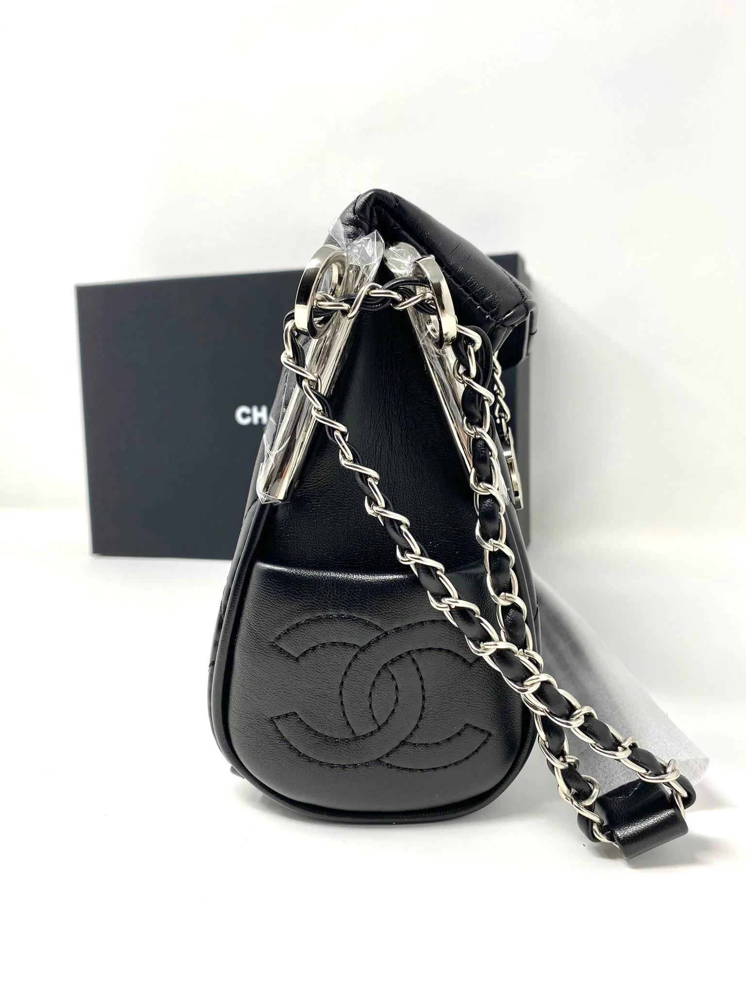 CHANEL Black Quilted Beauty Makeup Bag on Chain VIP Gift With Box Made in France