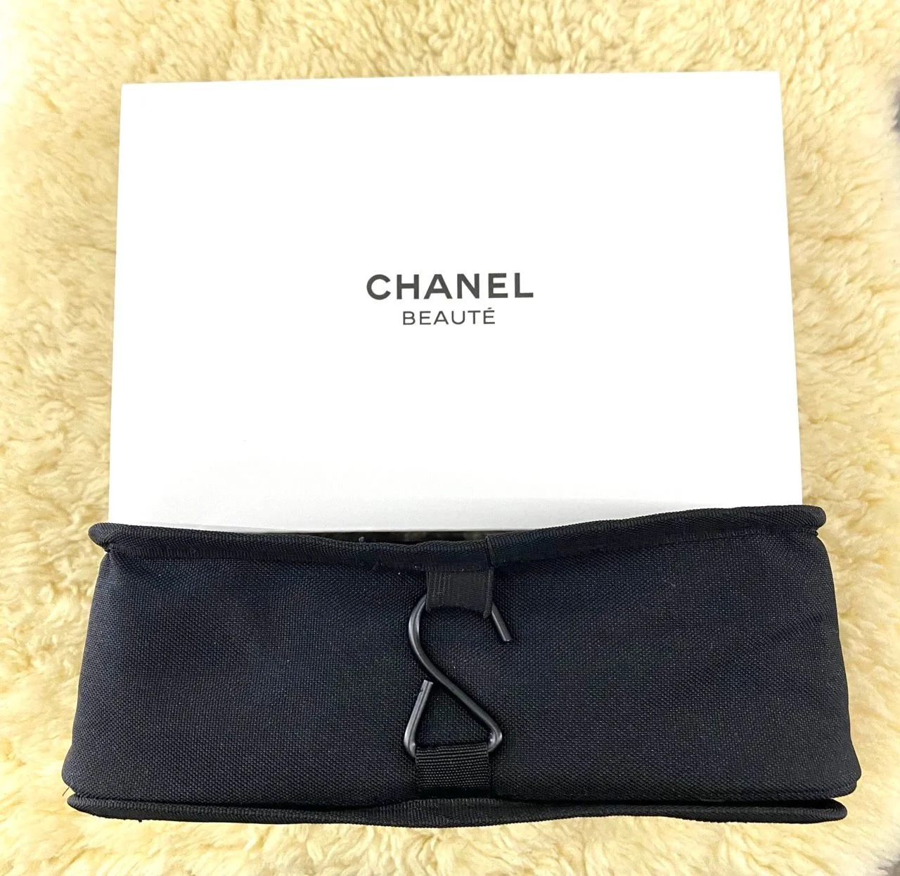 CHANEL Large Black Hanging Makeup Case w/ Box (VIP Gift) Logo Travel Beauty Bag
