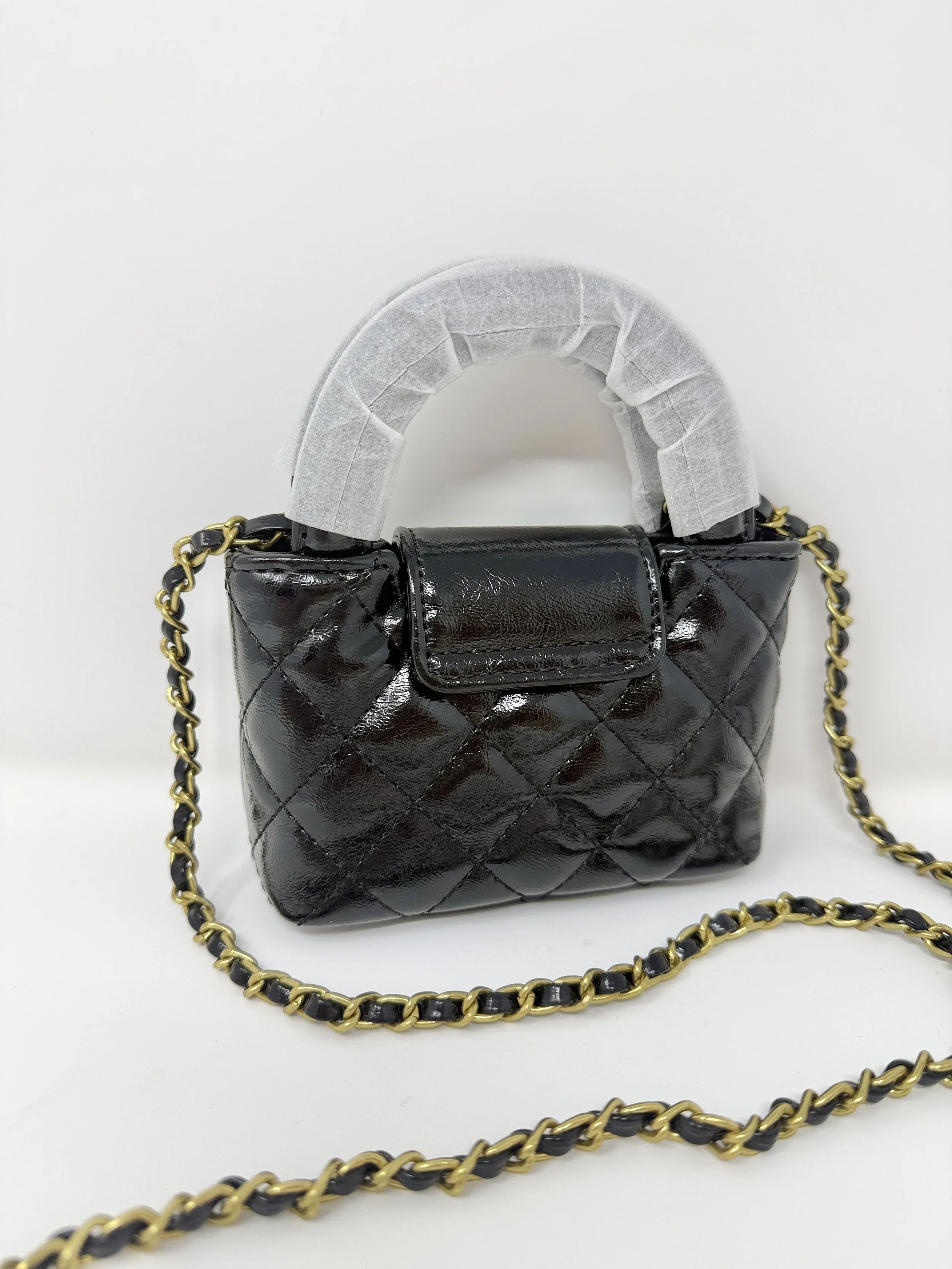 CHANEL Beauty Black Quilted Mini Makeup Bag with Chain – (VIP Gift with Box)  Made in France, Beauty Pouch