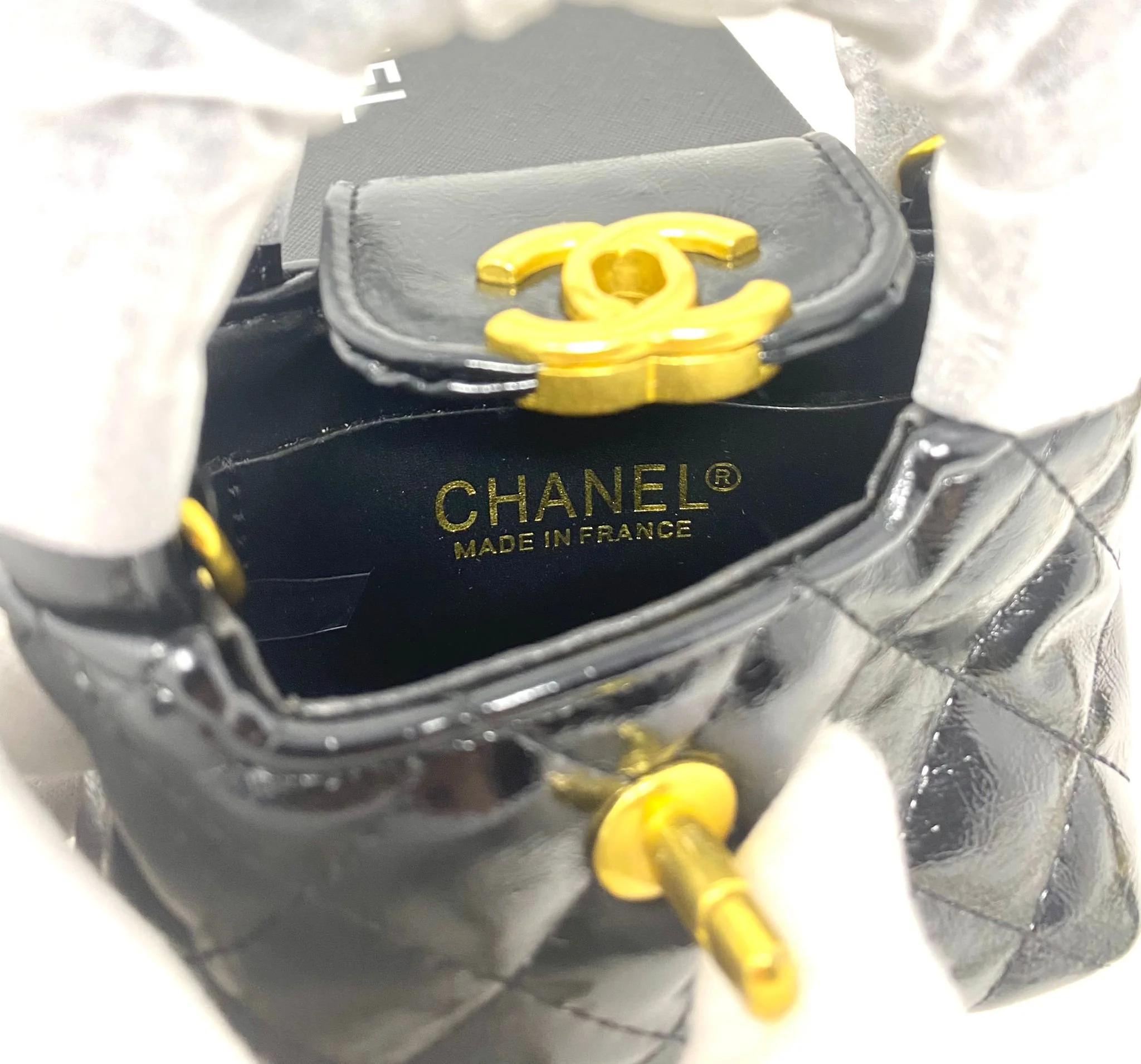CHANEL Beauty Black Quilted Mini Makeup Bag with Chain – (VIP Gift with Box)  Made in France, Beauty Pouch