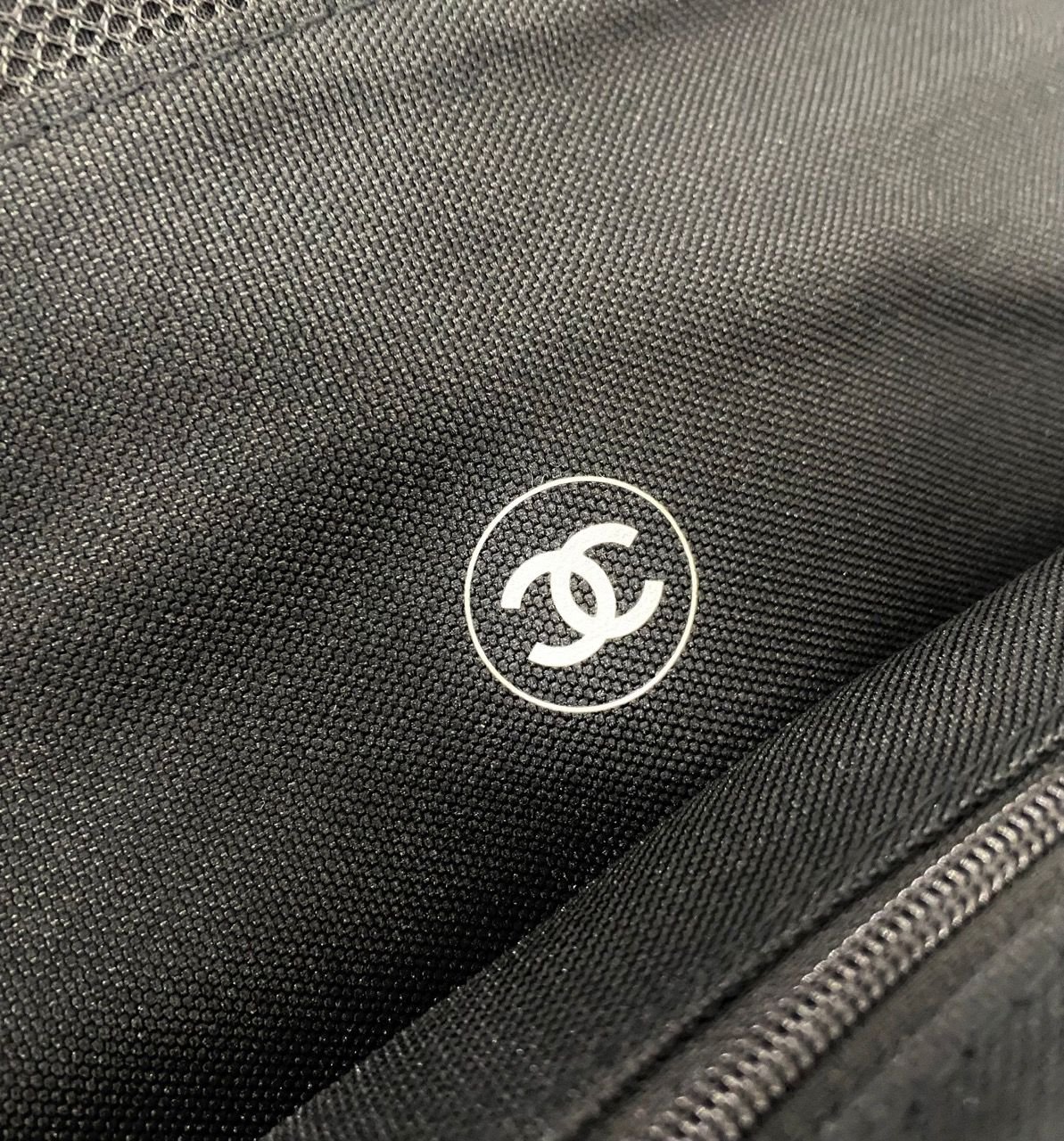 CHANEL Large Black Hanging Makeup Case w/ Box (VIP Gift) Logo Travel Beauty Bag