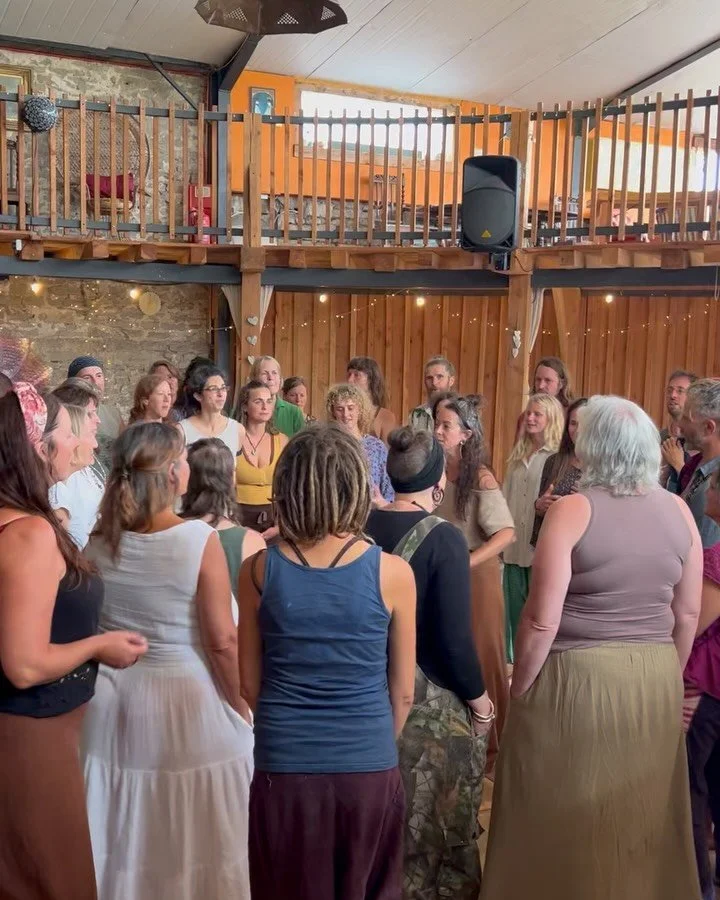 Still pinching myself for getting to sing with the incredible Lea Song from Rising Appalachia last week&hellip; her music has been a bit of a soundtrack to many years of my life, so this was beyond amazing! Rubbish photos, but we were in the flow so 
