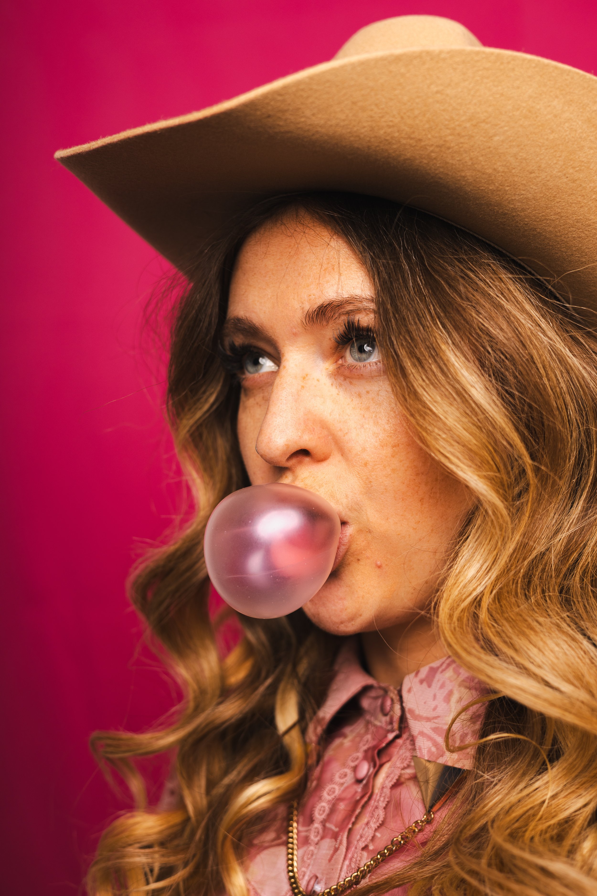 Louise Parker, UK country-pop singer-songwriter portrait