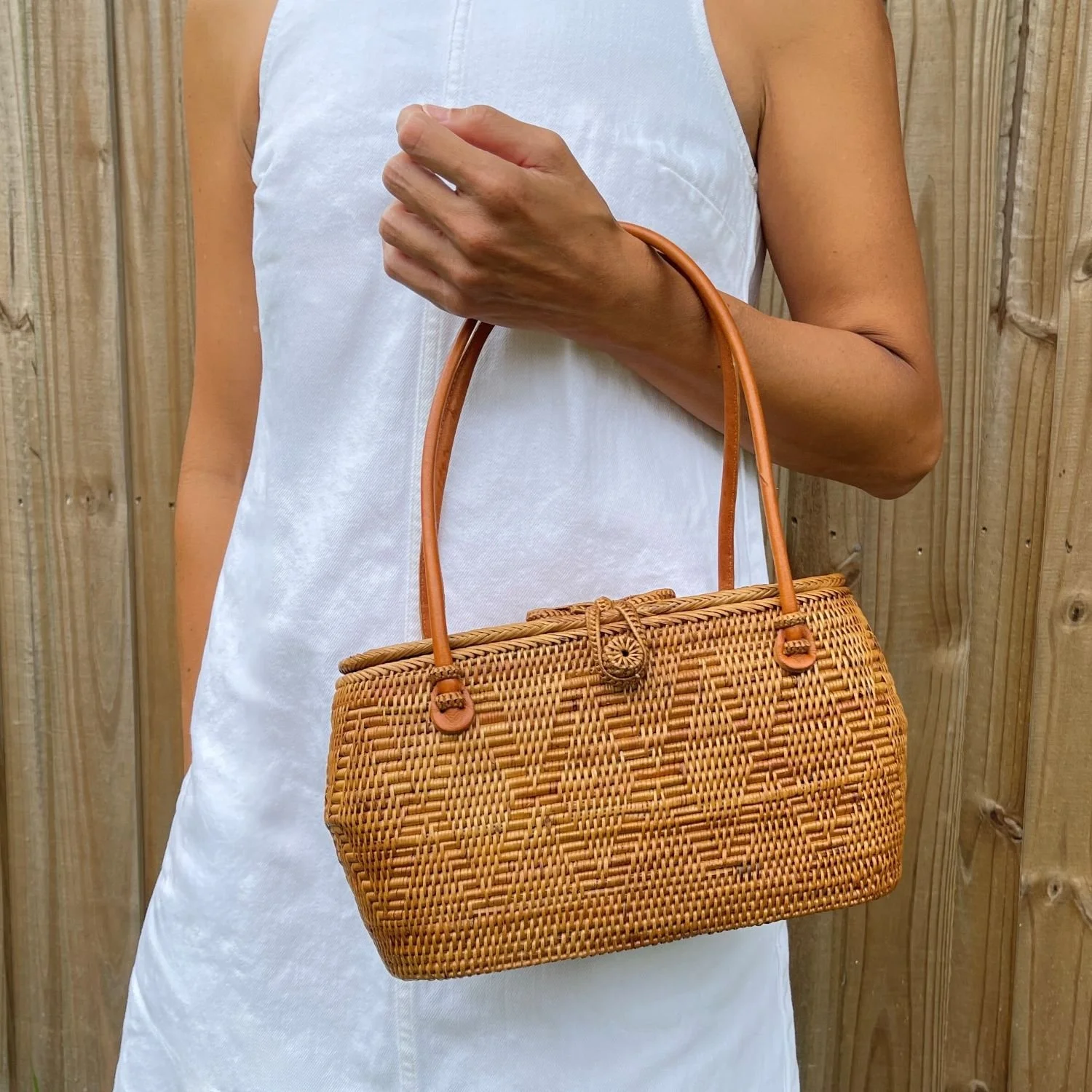 Totally Chic - Woven Straw Purse.jpg