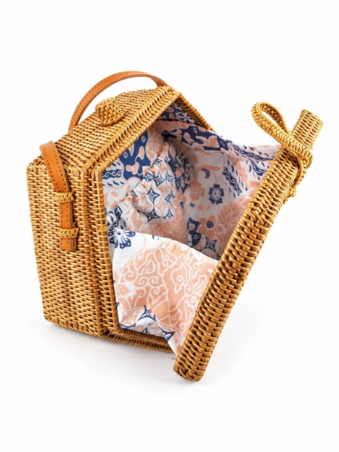 Rattan Rhapsody hexagon rattan crossbody with pink lining