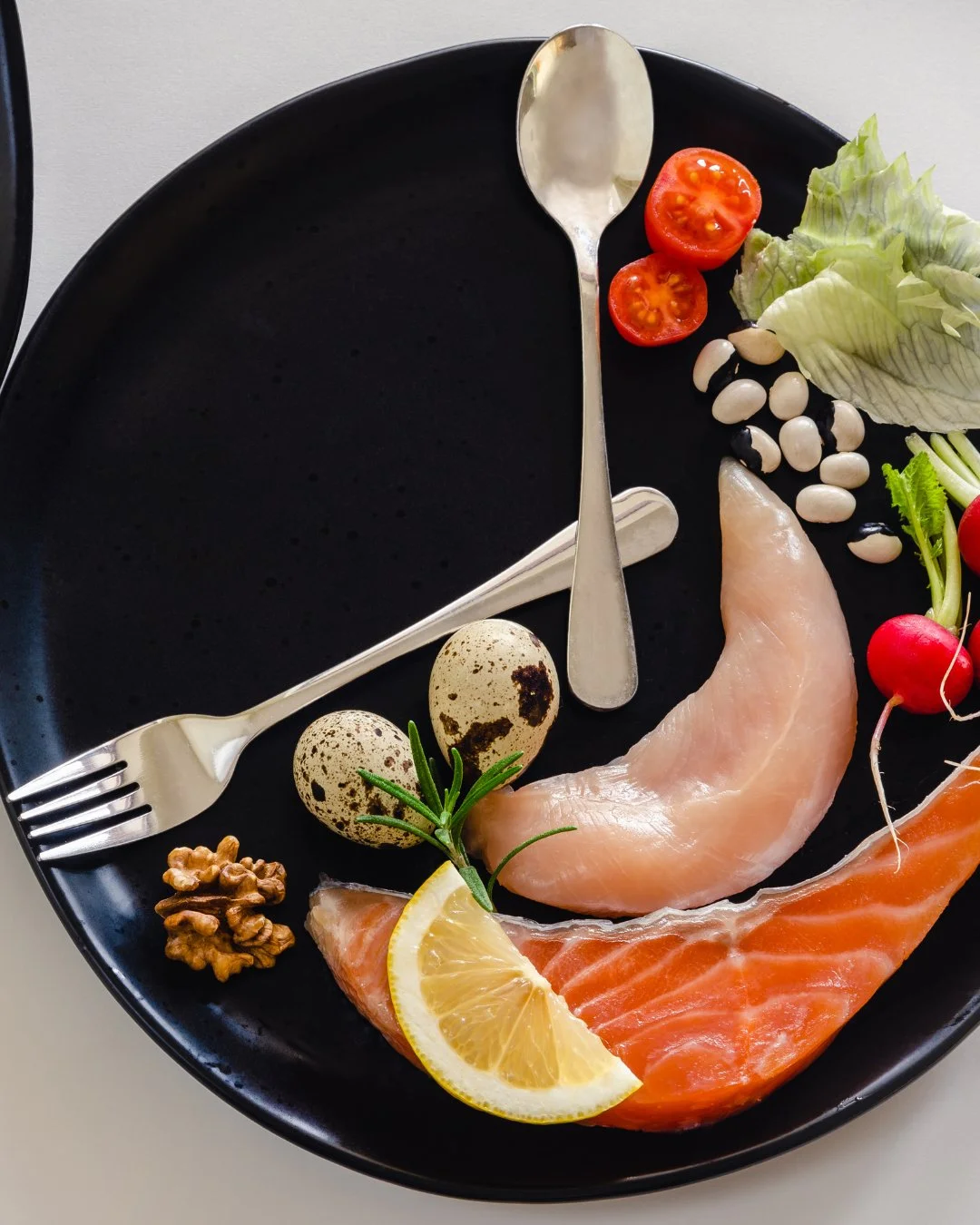 EXPLORE FASTING WINDOWS WITH CARE⁠
⁠
Time-restricted eating has been studied for its role in activating cellular repair and metabolic pathways associated with longevity. Even a simple 12-hour overnight fasting window allows the body to shift into rep