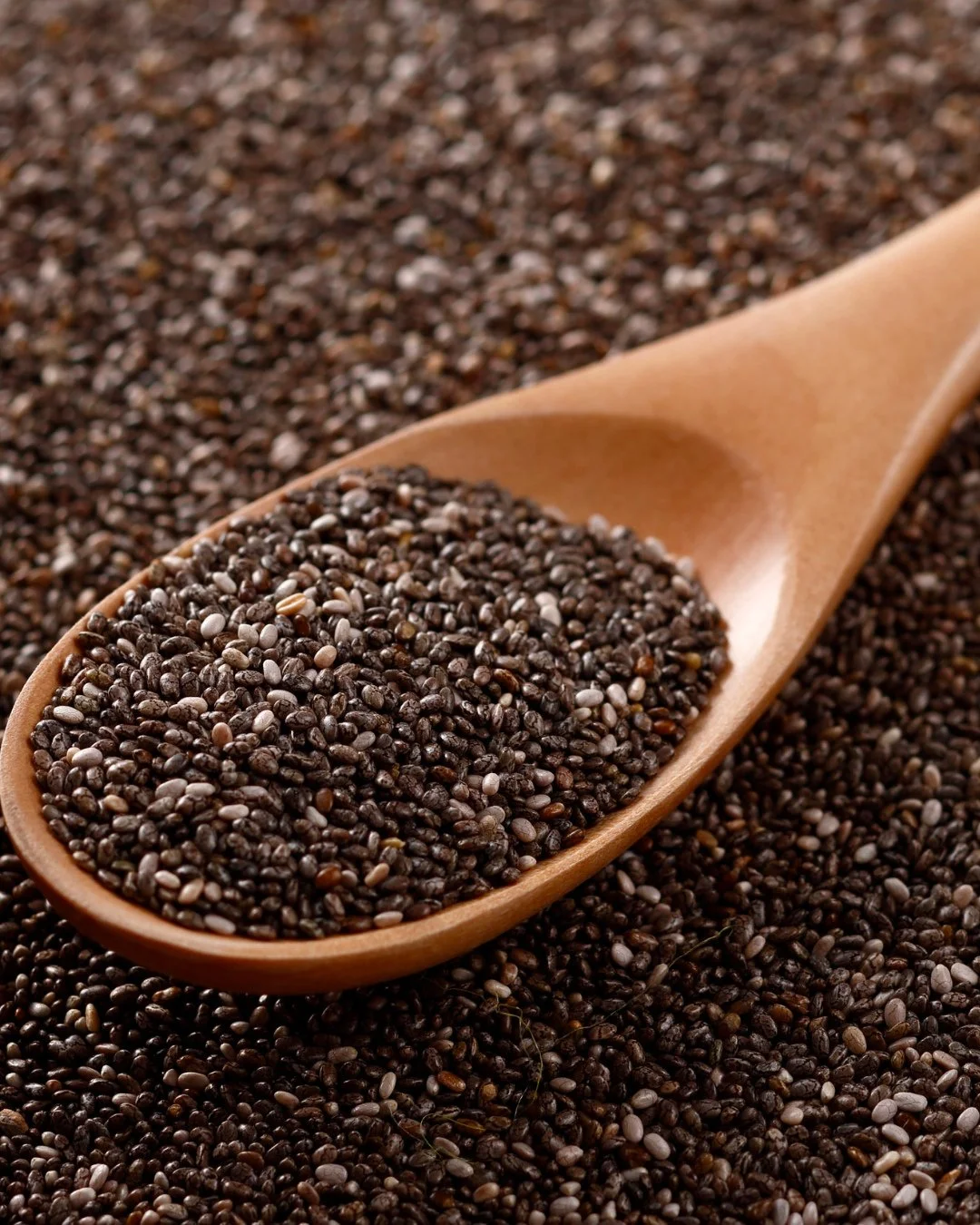FUNCTIONAL FIBER TAKES CENTER STAGE⁠
⁠
Research consistently shows that most women in midlife fall short of the USDA-recommended 25 grams of fiber per day. Reports from the Global Wellness Institute and Whole Foods Market trend forecasts point to gro