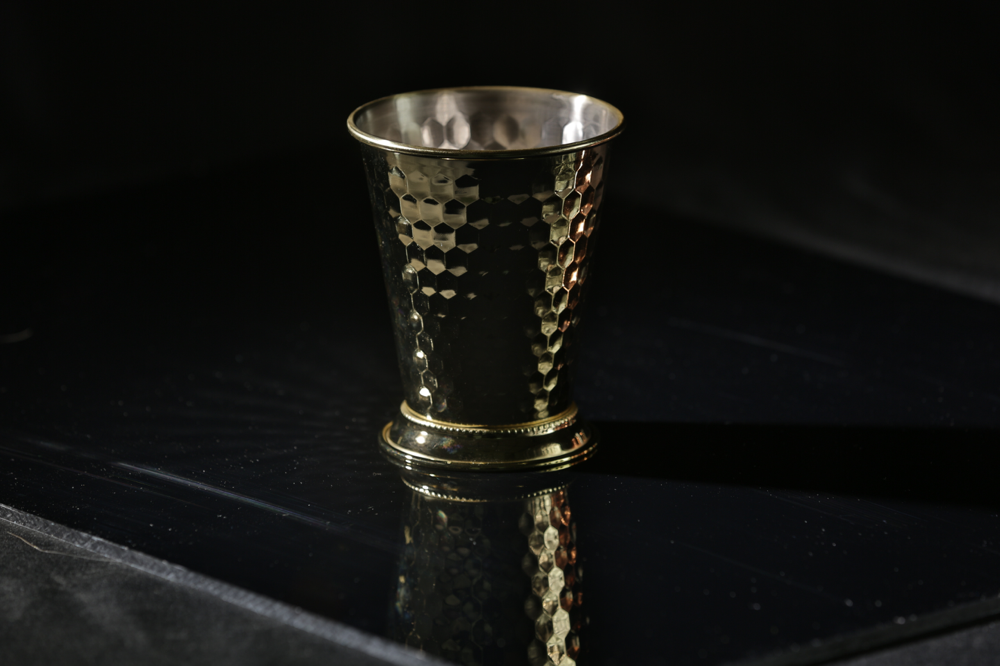 M02 — Hammered Gold