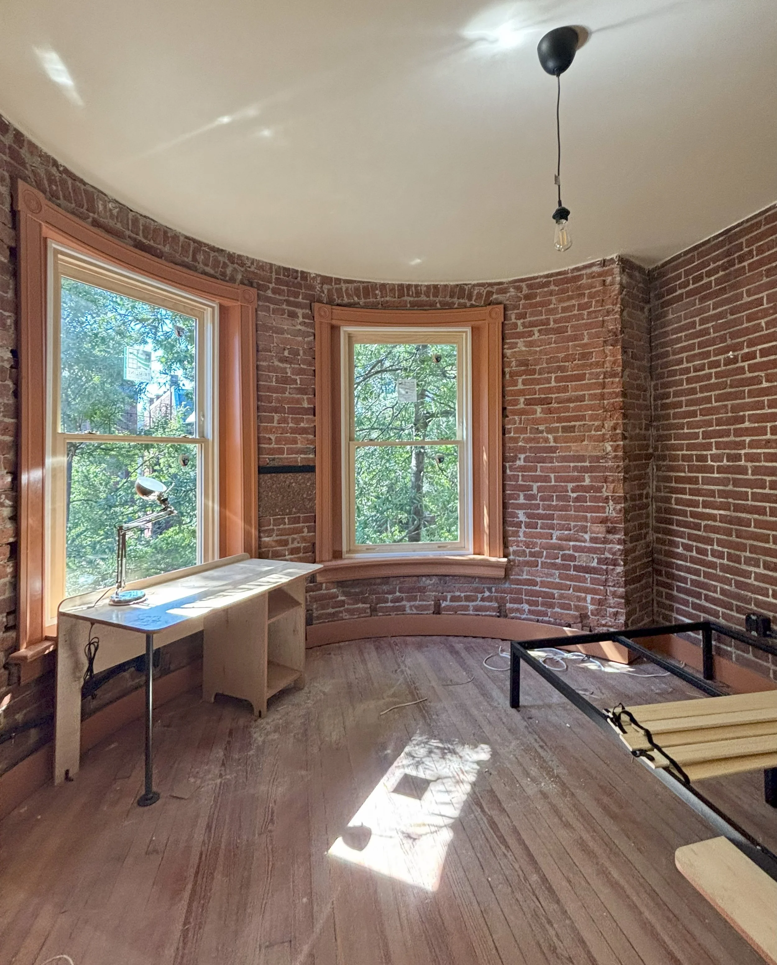 EXPOSED BRICK - BED.jpg
