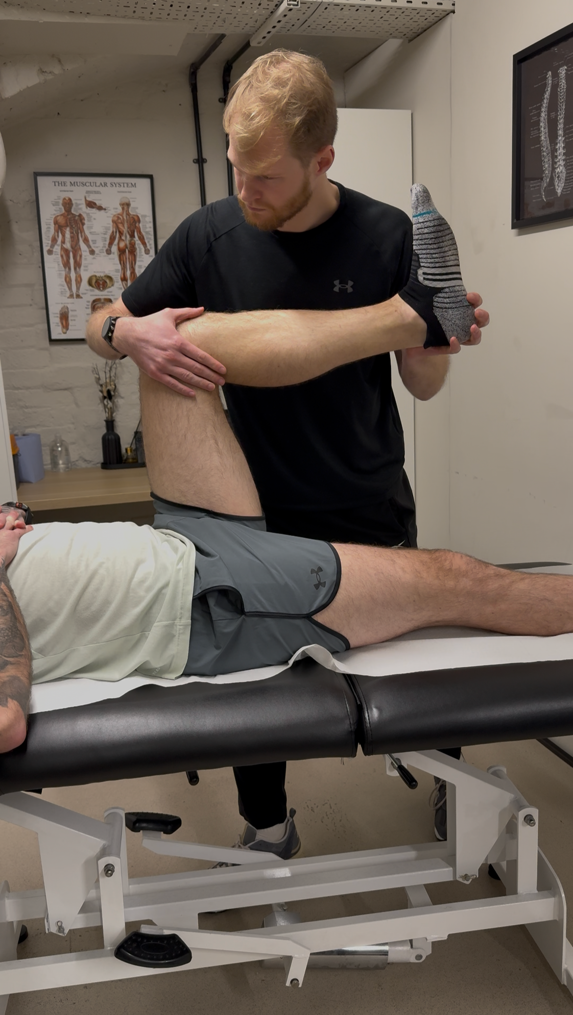 Running injury assessment in a Central London sports therapy clinic