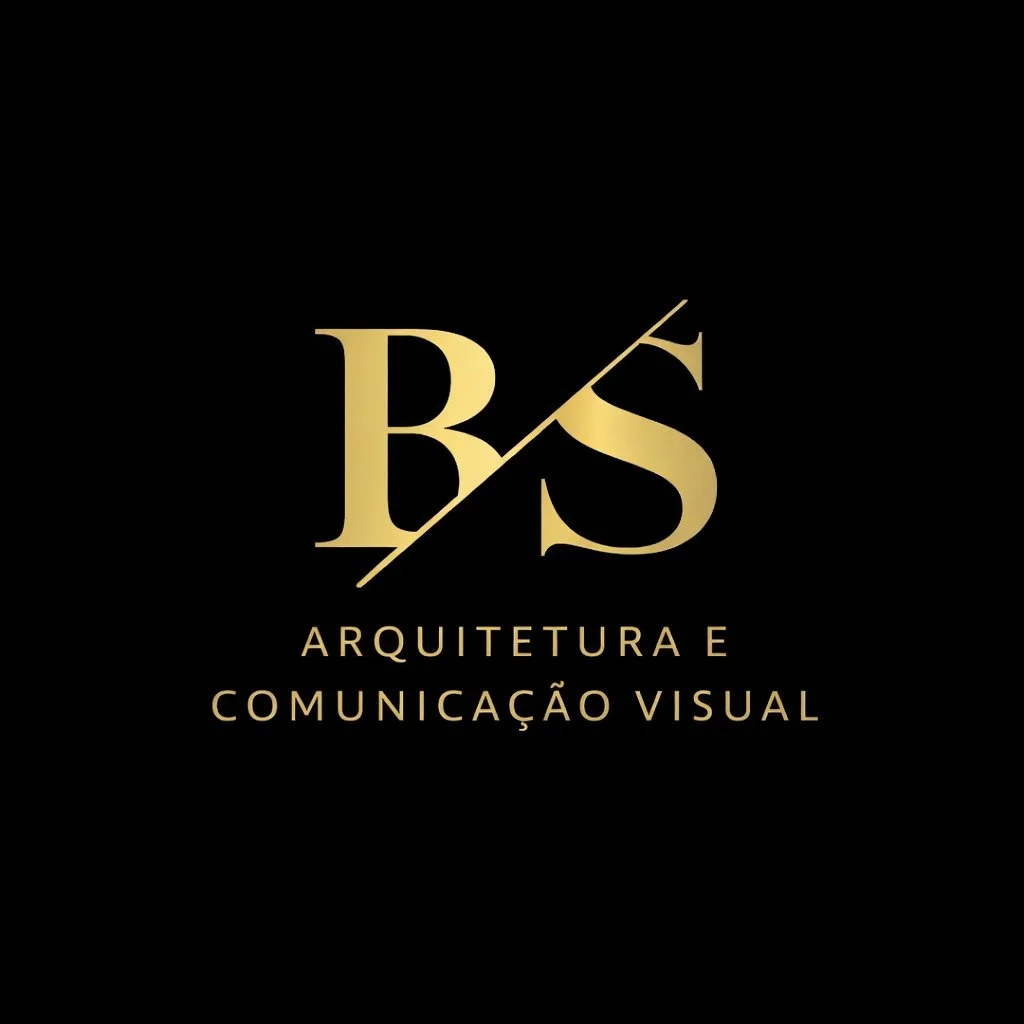 Logotipo com letras douradas 'R/S' e a frase 'Arquitetura e Comunicação Visual' em fundo preto.