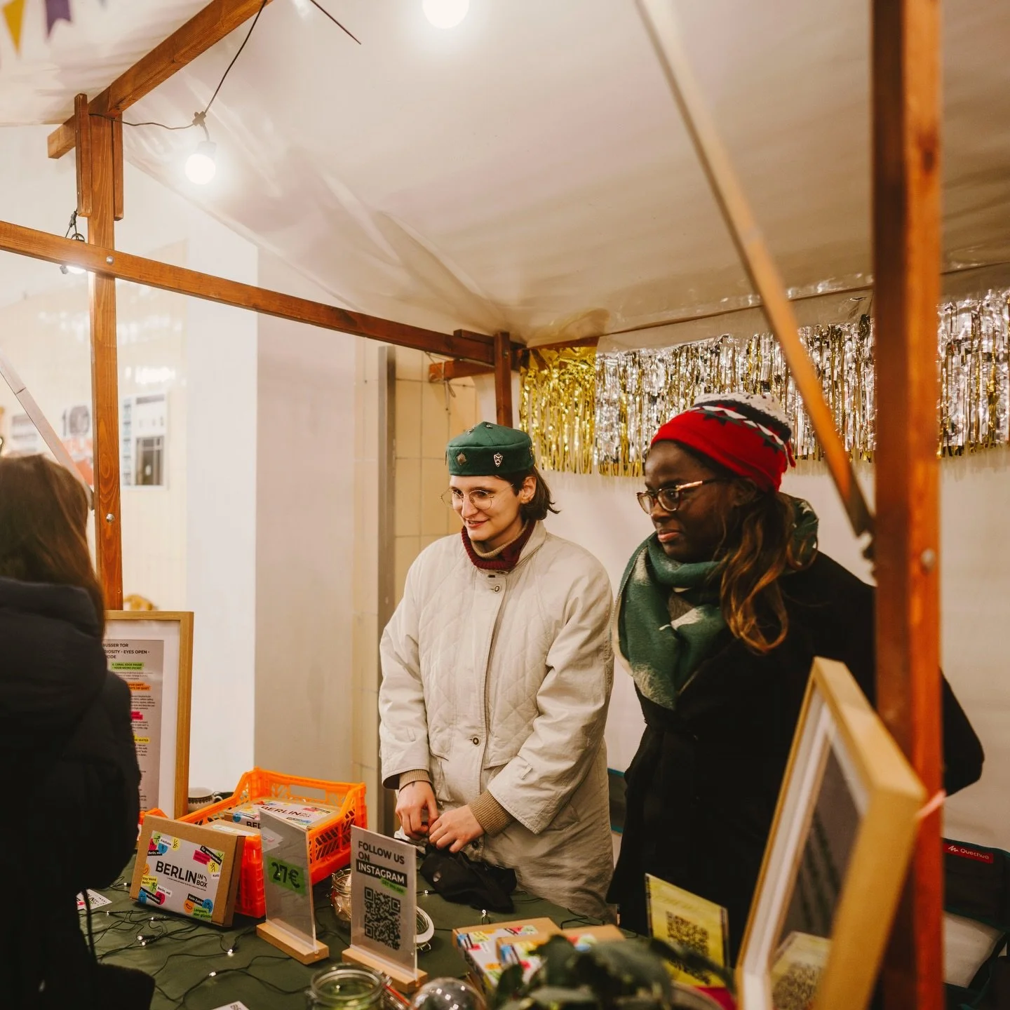 We&rsquo;ve officially launched sales for Berlin in Box 🎉
In December, we also took part in our very first market @flughafentempelhof_thf &mdash; a big milestone for us.

It was incredibly helpful to talk to potential customers, hear your expectatio