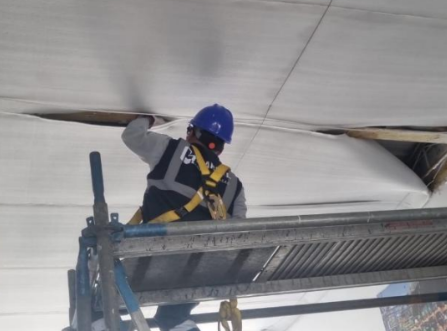 INSTALACION DE AISLAMIENTOS TERMICOS EN TECHOS Y TUBERIAS