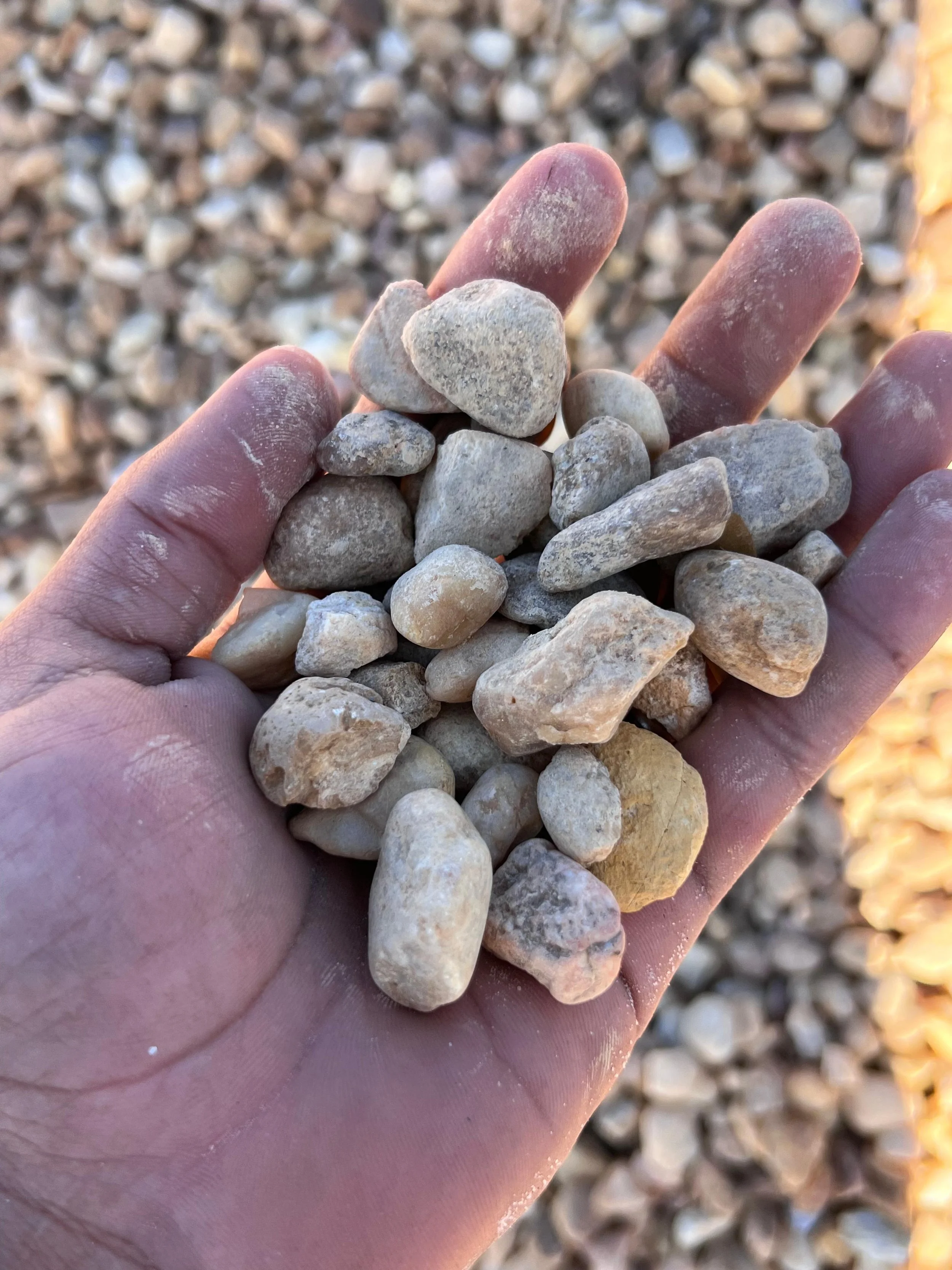 Bulk River Rock Alabama Brown #5 Deco 3/4 in