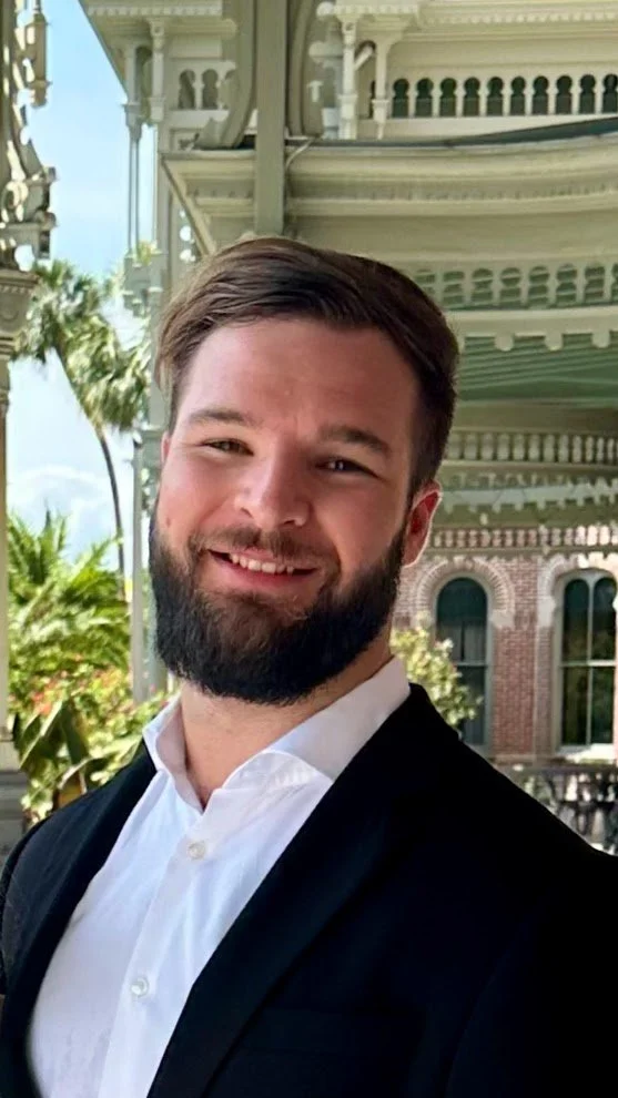 Alex Alonso - founder of Alonso Financial Planning - Headshot