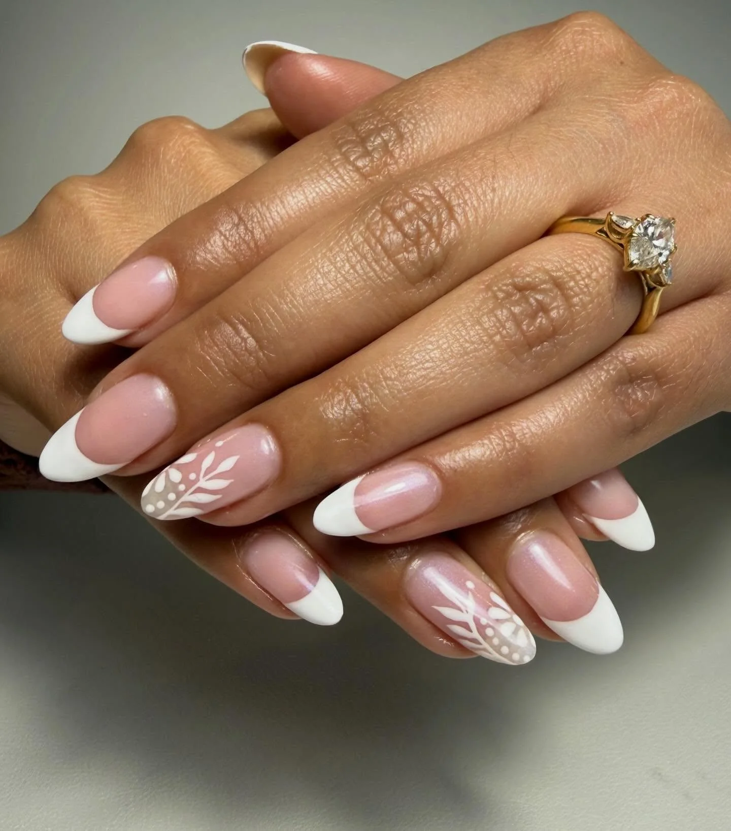 French with a touch of floral 🤍 testing these out as potential wedding day nails 

CND Colors: cream puff | negligee | beau 
@cndworld 

#bridalnails #frenchnails #ɴᴀᴛᴜʀᴀʟɴᴀɪʟs #ᴅᴇɴᴠᴇʀɴᴀɪʟᴛᴇᴄʜ