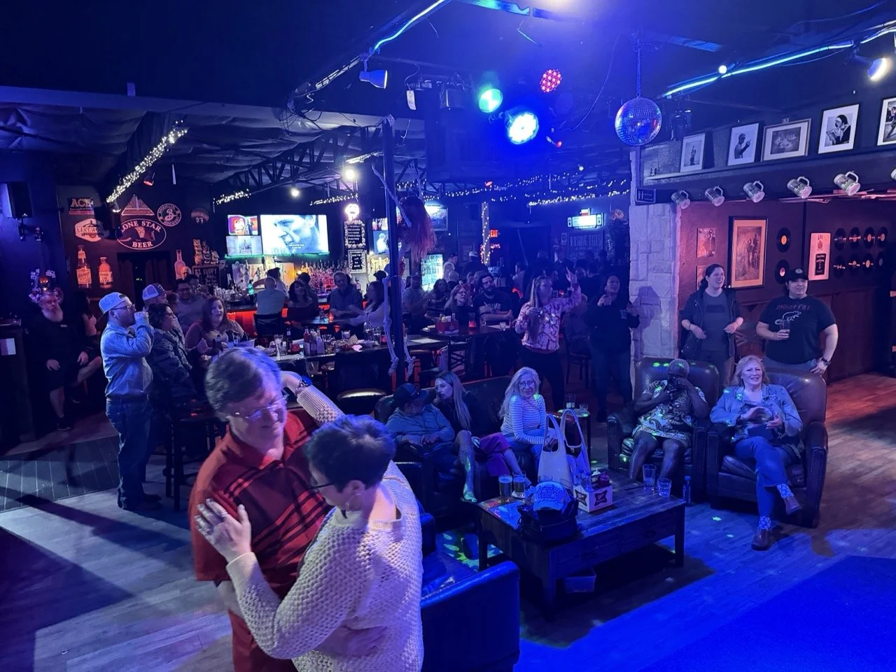 SoundSnobs Karaoke Introduces Live Autotune Experience — Exclusively on Tuesdays at Rising Tides