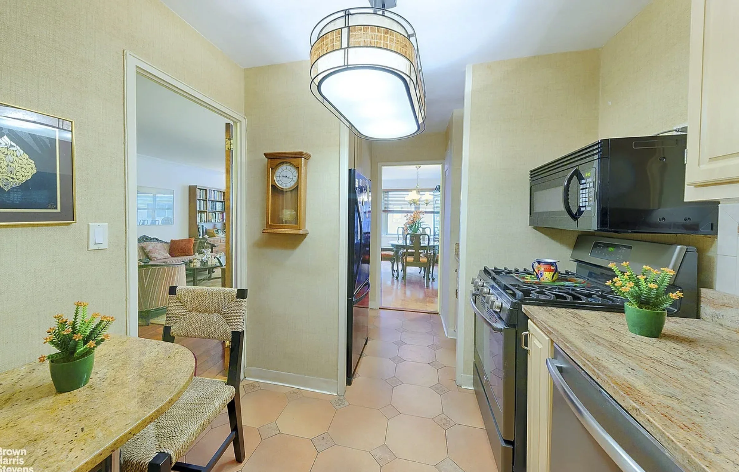 Halatsis Project Mayfair Old 02