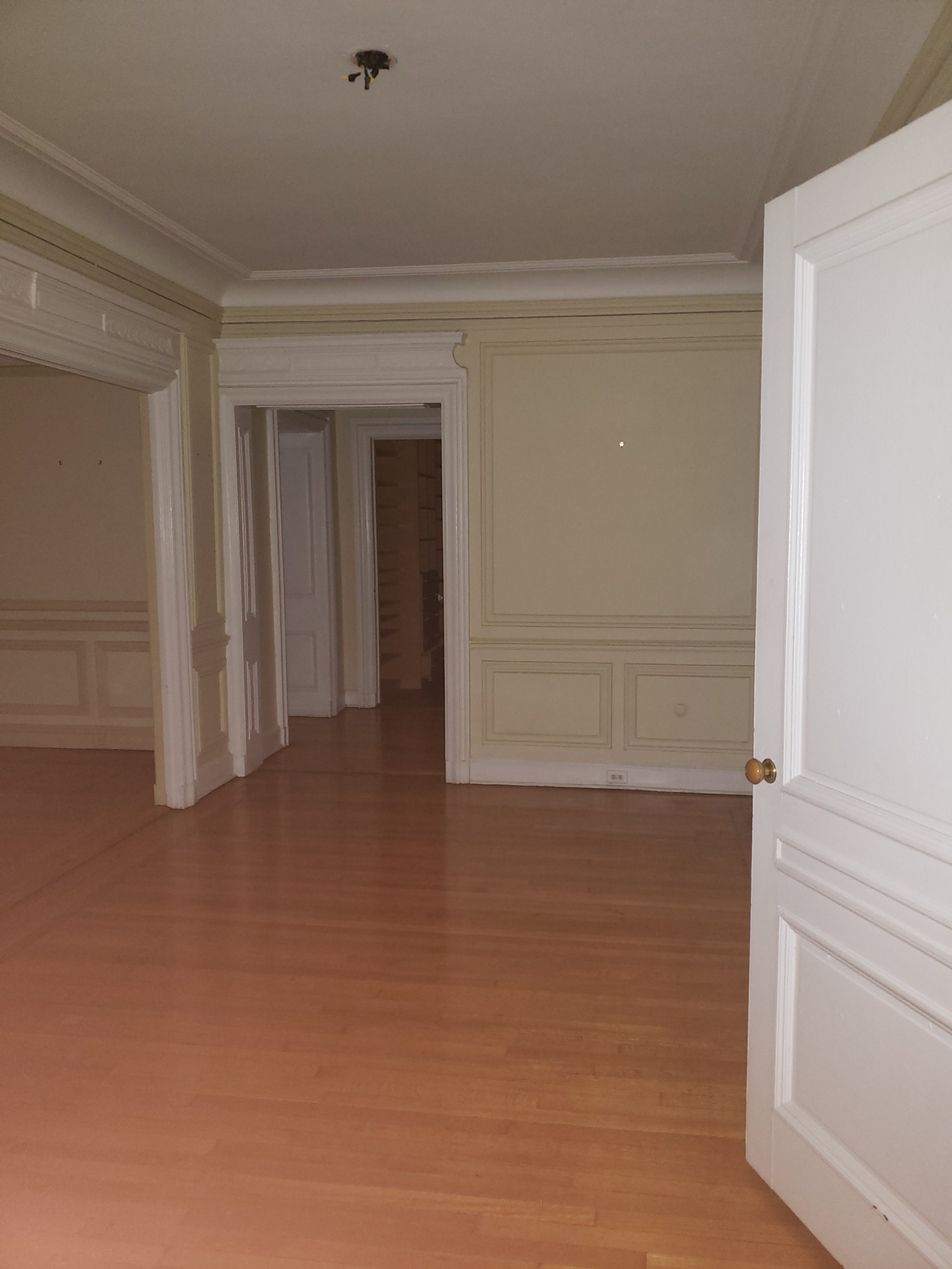 Halatsis Project Mayfair Old 02