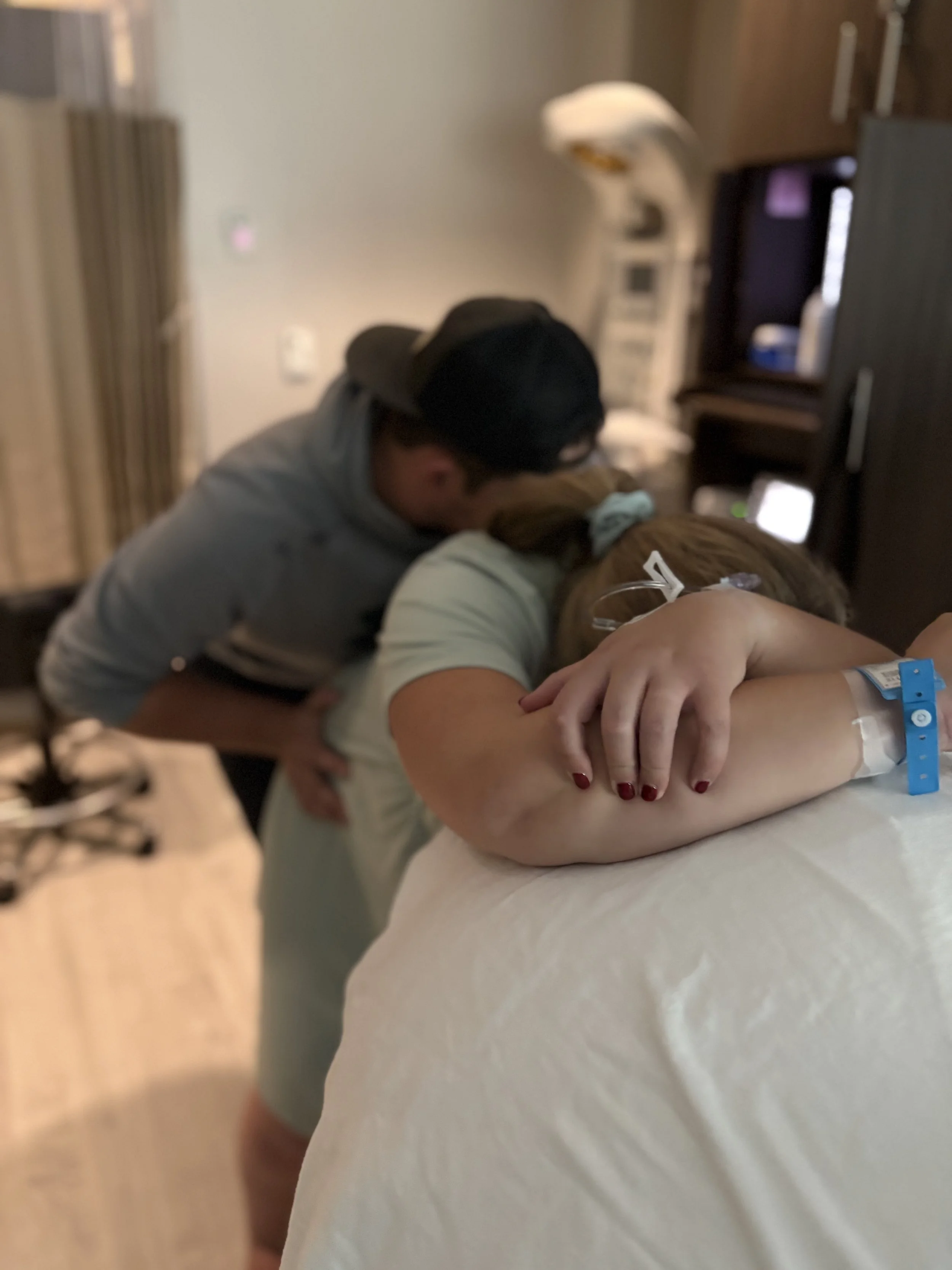 mom and partner in labor