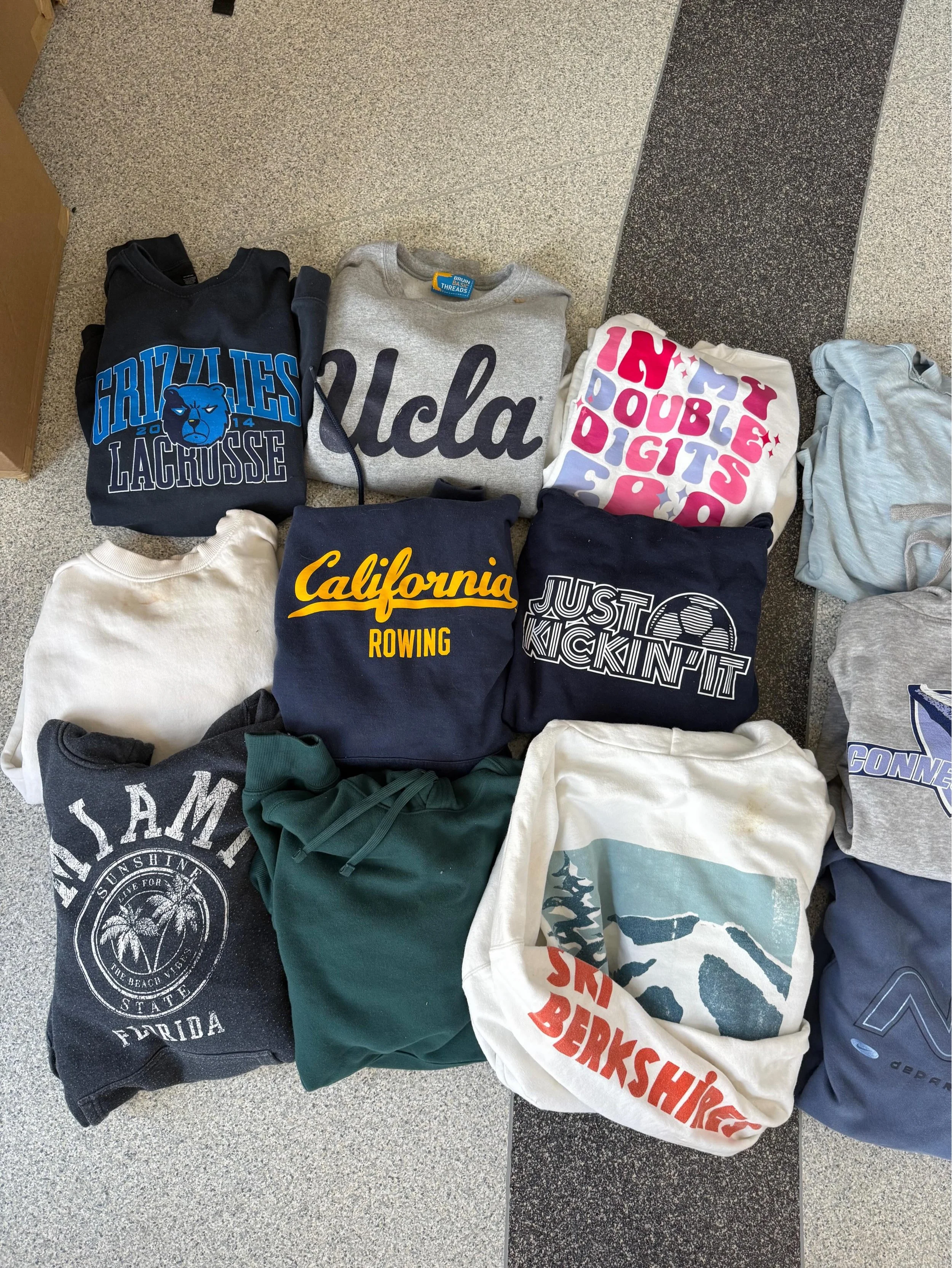 Don&rsquo;t forget to check the Lost &amp; Found! 👀 

We&rsquo;ve got lots of items waiting to be reunited with their owners. Please remind your student to stop by and take a look&mdash; those missing sweatshirts and water bottles might be theirs!


