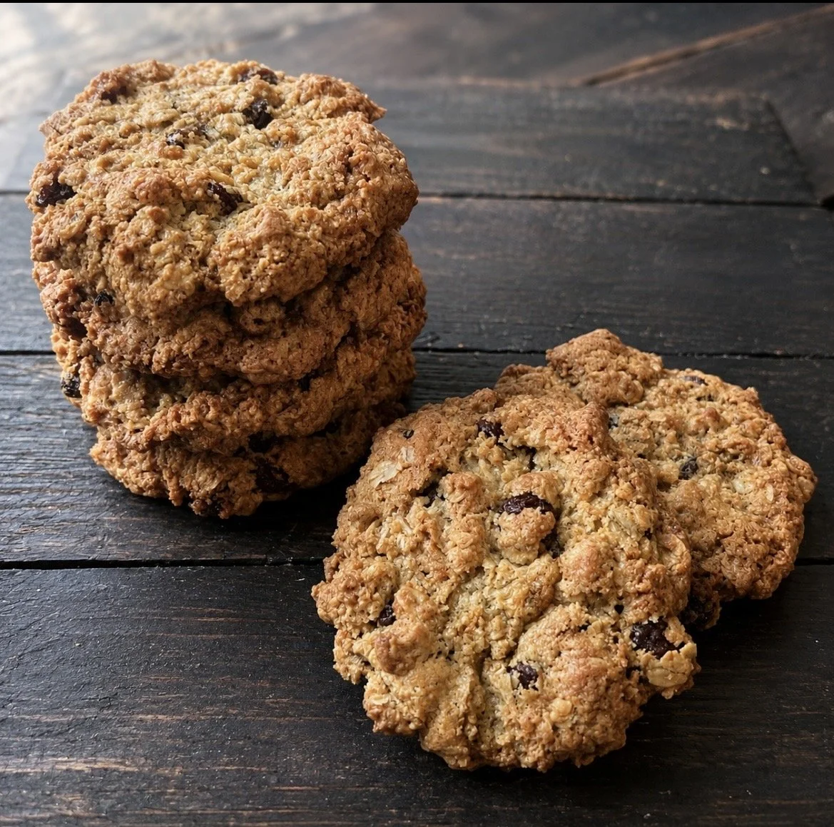 Oatmeal Raisin Cookies Bakery-Style (6)