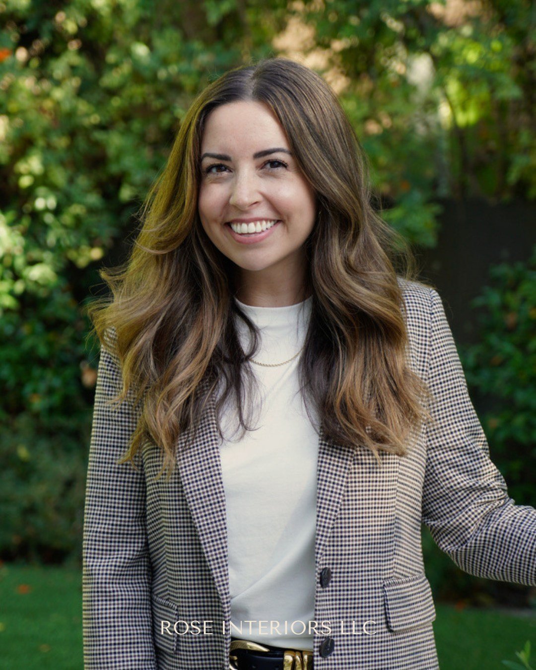Hi, I'm Rose!

I believe great design is about more than creating a beautiful space&mdash;it's about creating a space that feels like you.

My passion is helping homeowners and businesses transform interiors into environments that support the way the